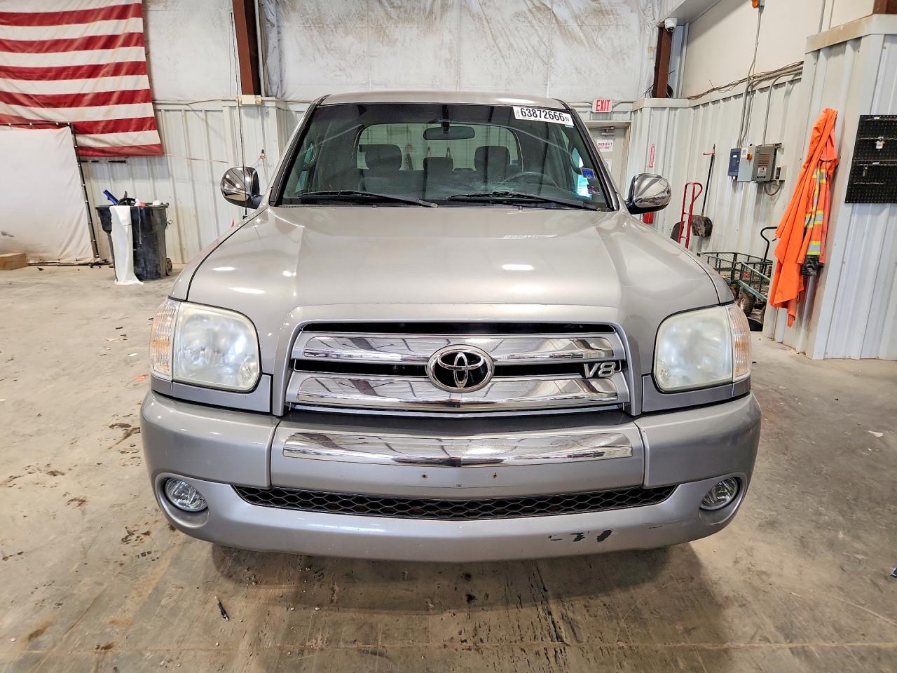 2005 Toyota Tundra Double Cab Sr5 Silver vin: 5TBDT441X5S468009