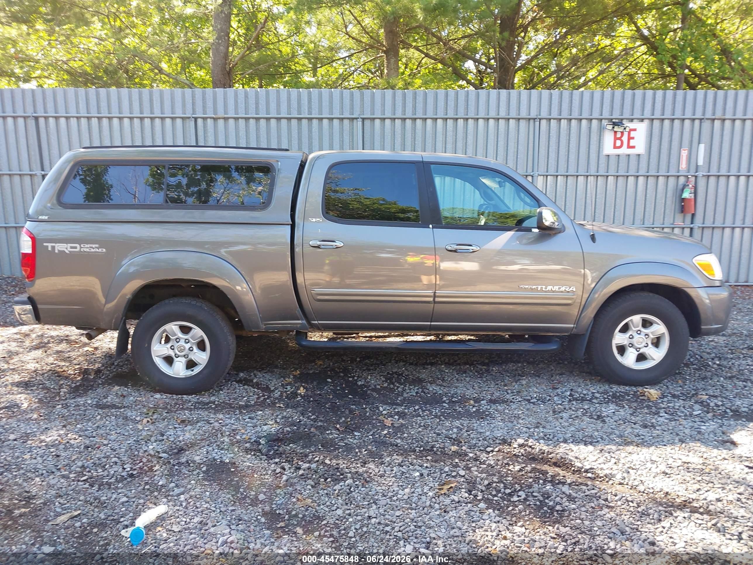 2005 Toyota Tundra Sr5 V8 Gray vin: 5TBDT441X5S476191
