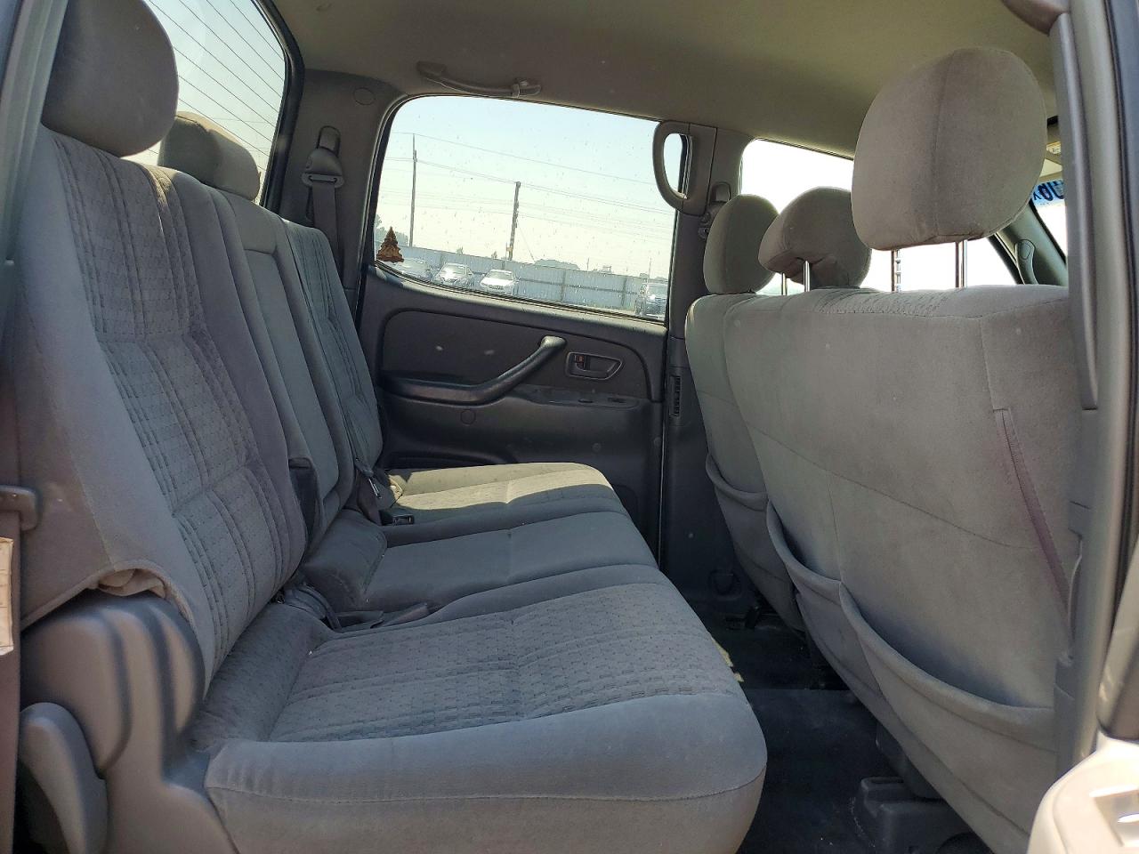 2005 Toyota Tundra Double Cab Sr5 Silver vin: 5TBDT441X5S490379