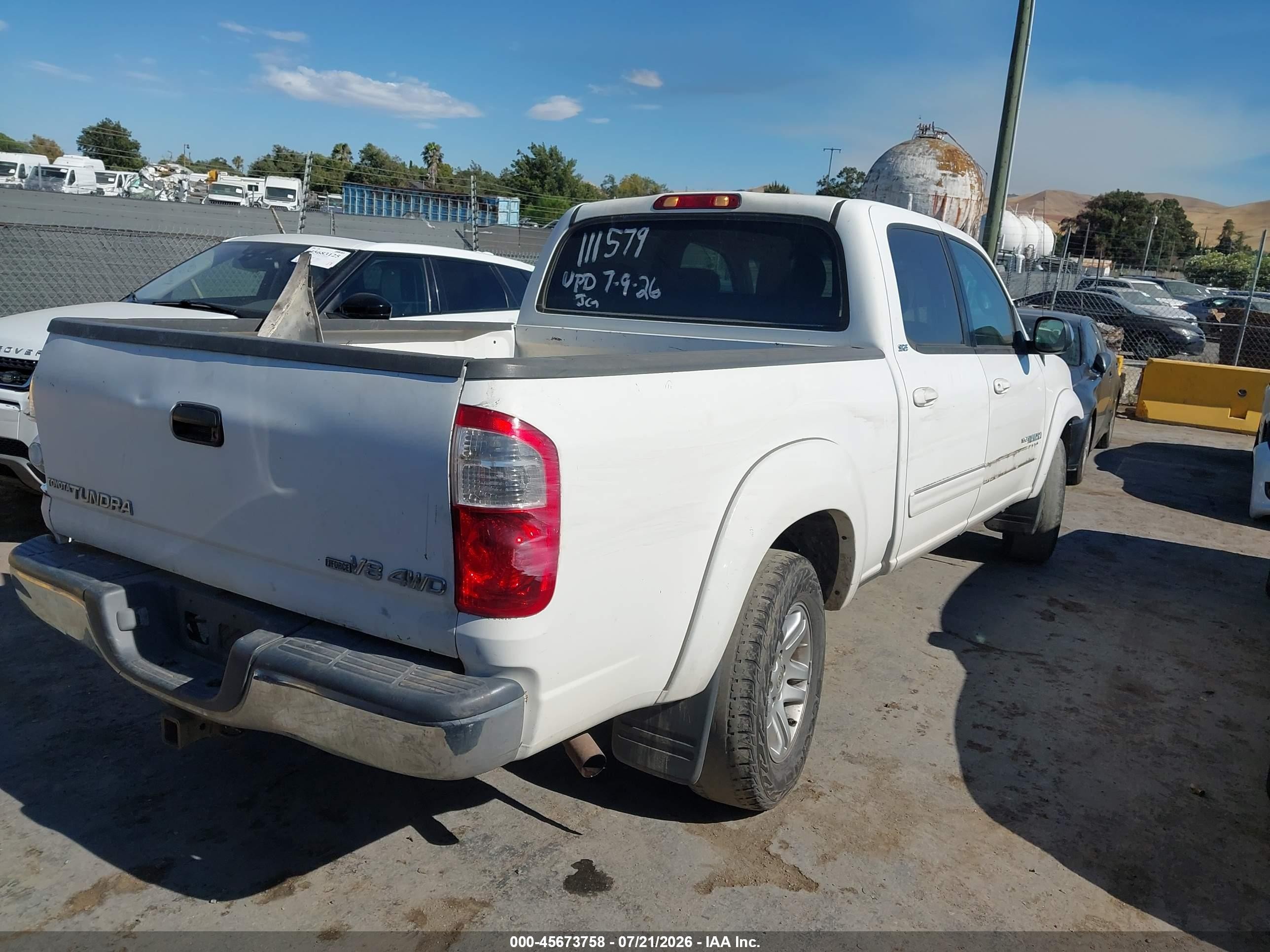 2005 Toyota Tundra Sr5 V8 White vin: 5TBDT441X5S495386