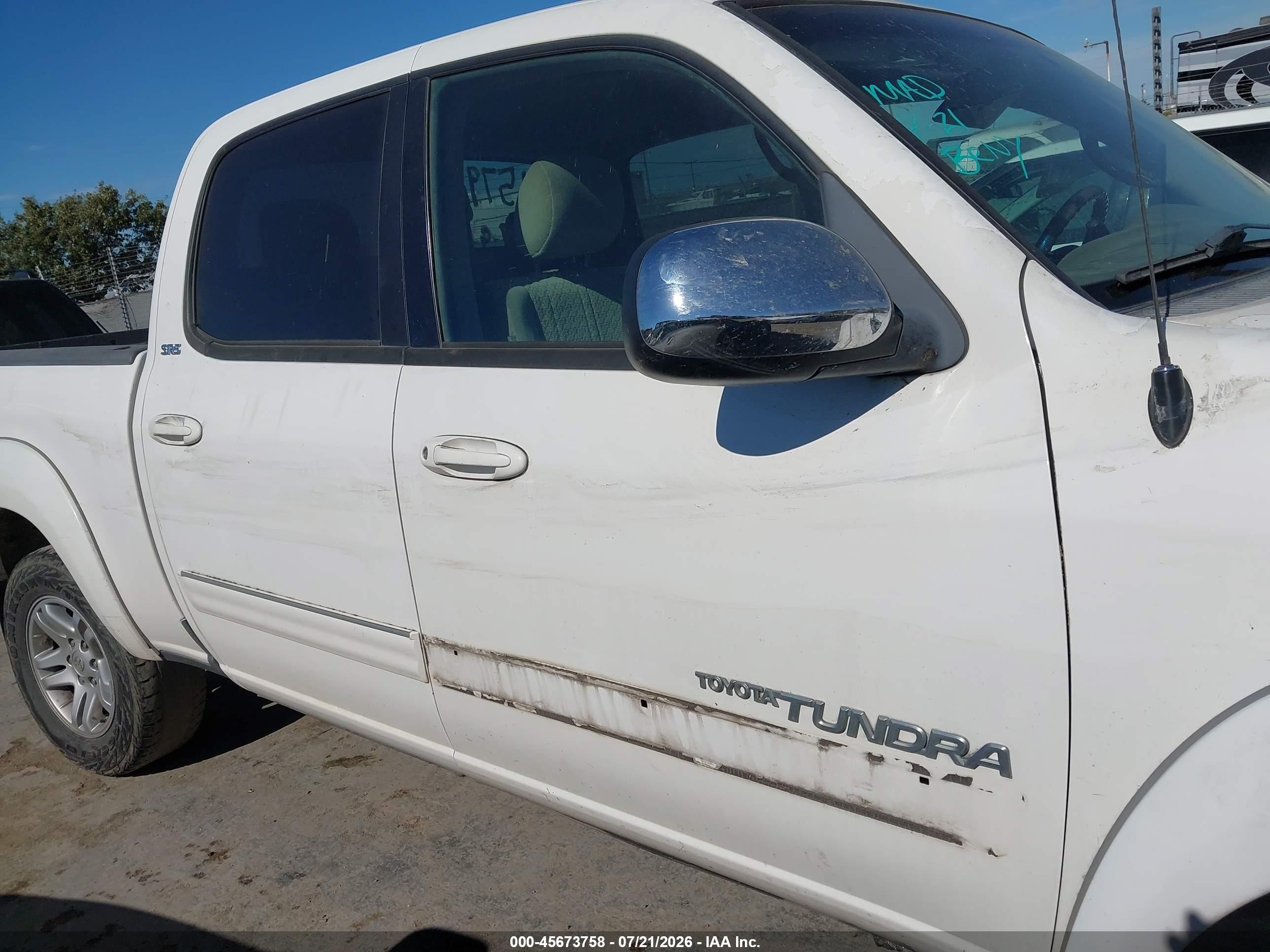 2005 Toyota Tundra Sr5 V8 White vin: 5TBDT441X5S495386
