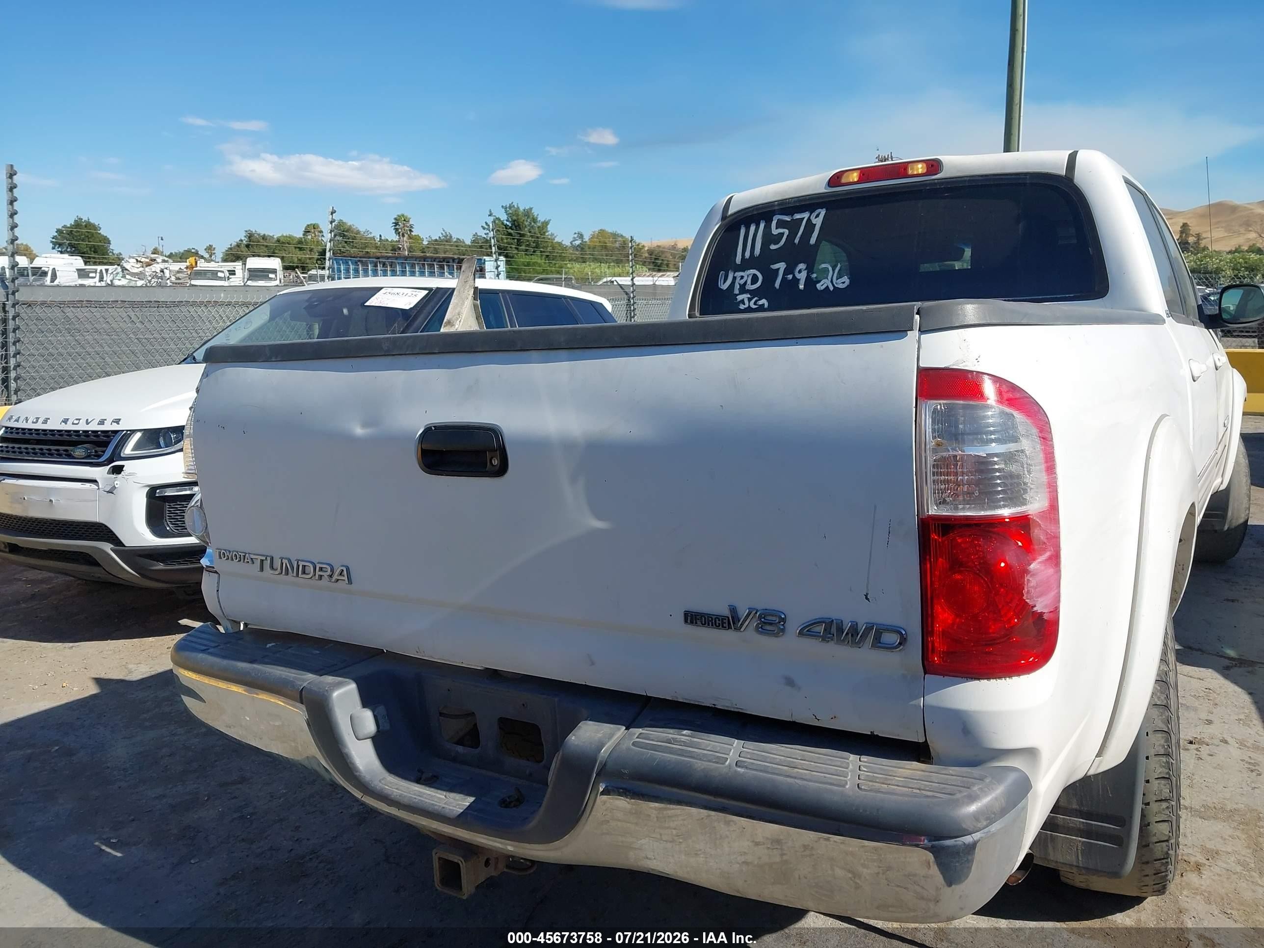 2005 Toyota Tundra Sr5 V8 White vin: 5TBDT441X5S495386