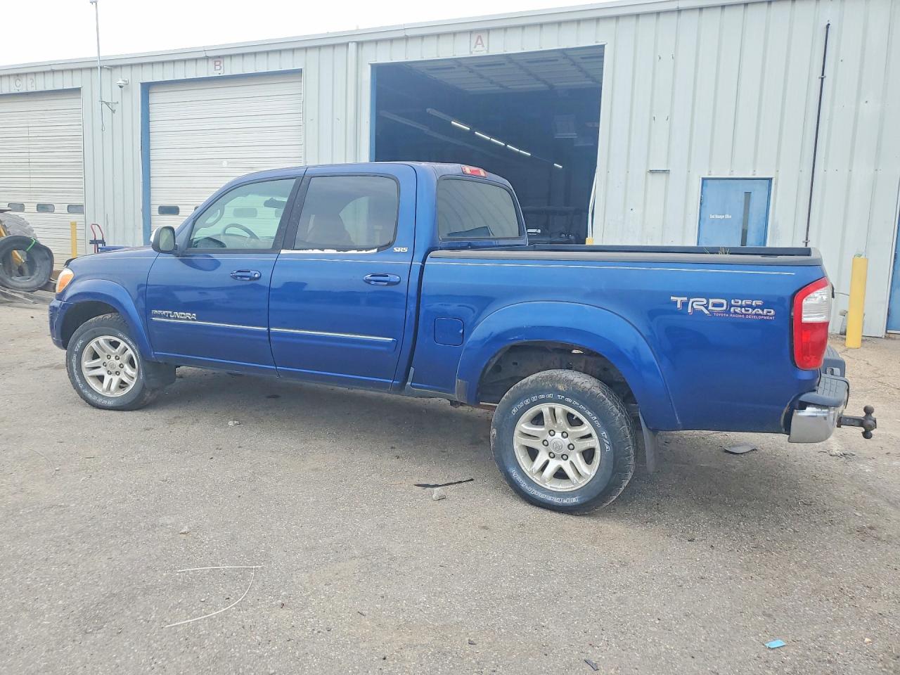 2005 Toyota Tundra Double Cab Sr5 Blue vin: 5TBDT441X5S498238