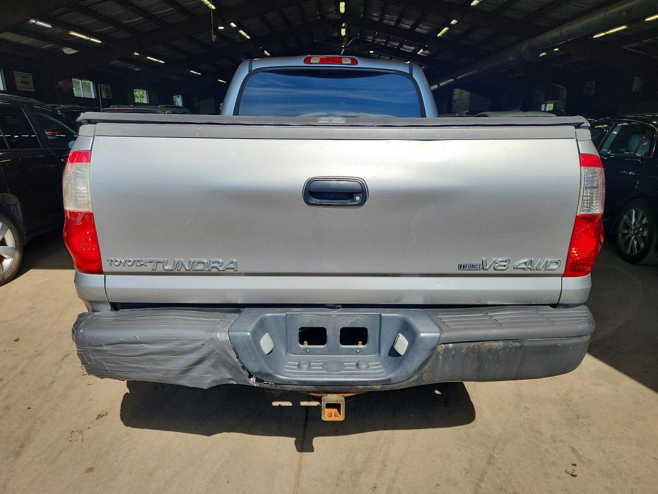 2005 Toyota Tundra Double Cab Sr5 Silver vin: 5TBDT441X5S498417
