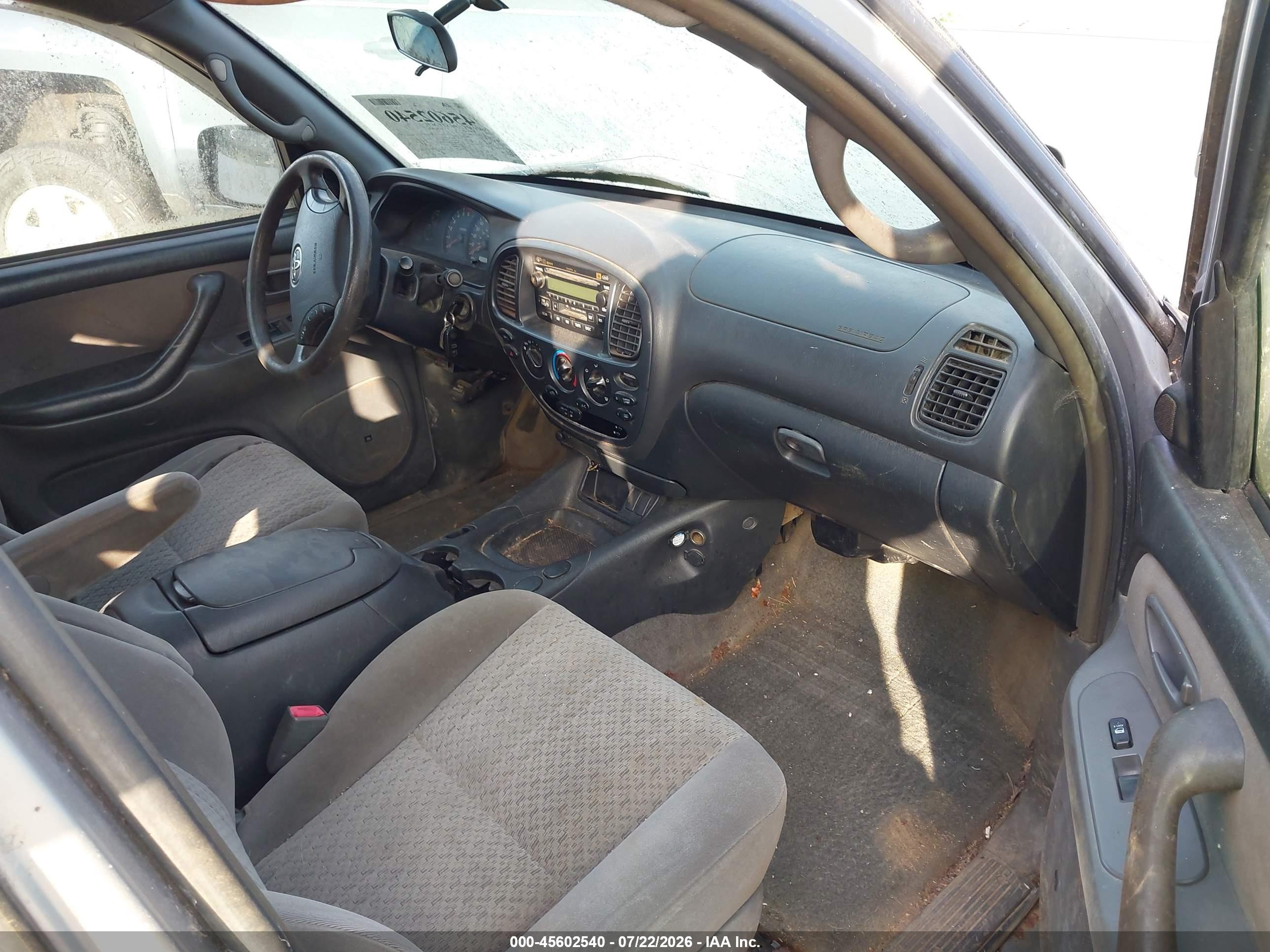 2006 Toyota Tundra Sr5 V8 Silver vin: 5TBDT441X6S521759