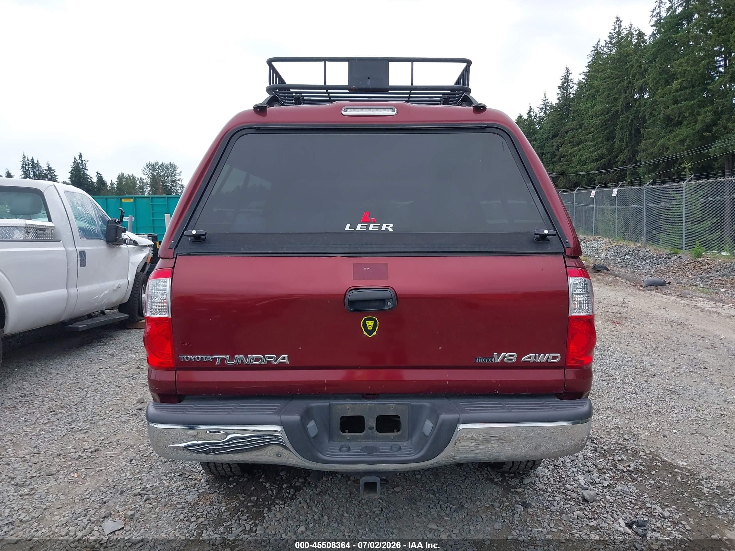 2006 Toyota Tundra Sr5 V8 Red vin: 5TBDT441X6S545947