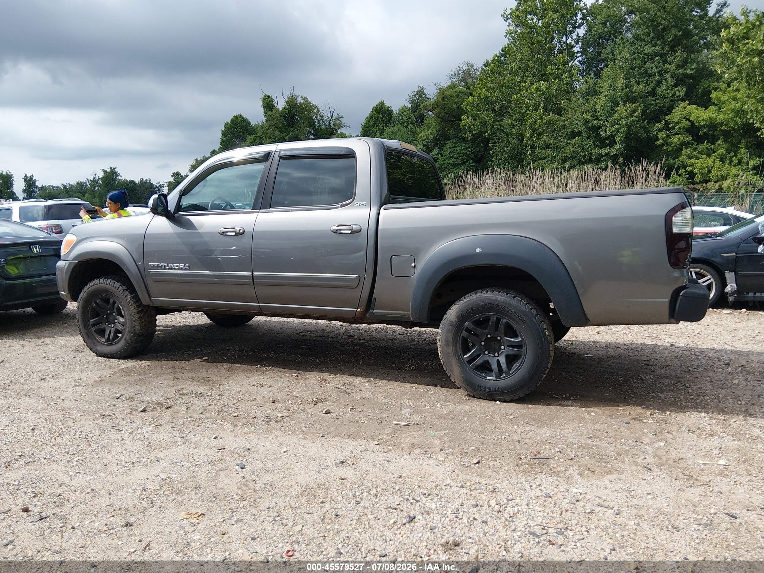 2006 Toyota Tundra Sr5 V8 Gray vin: 5TBDT441X6S552137
