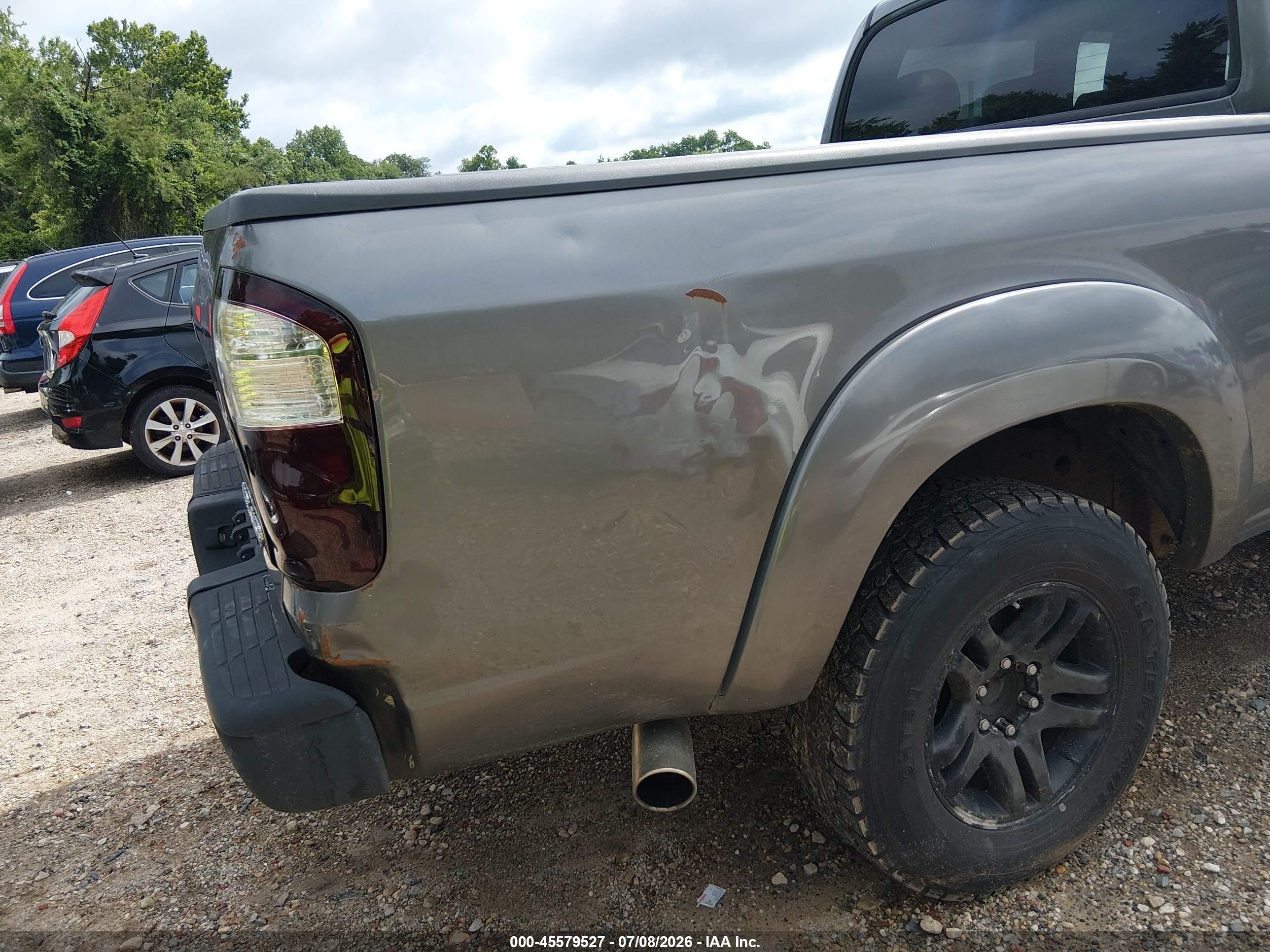 2006 Toyota Tundra Sr5 V8 Gray vin: 5TBDT441X6S552137