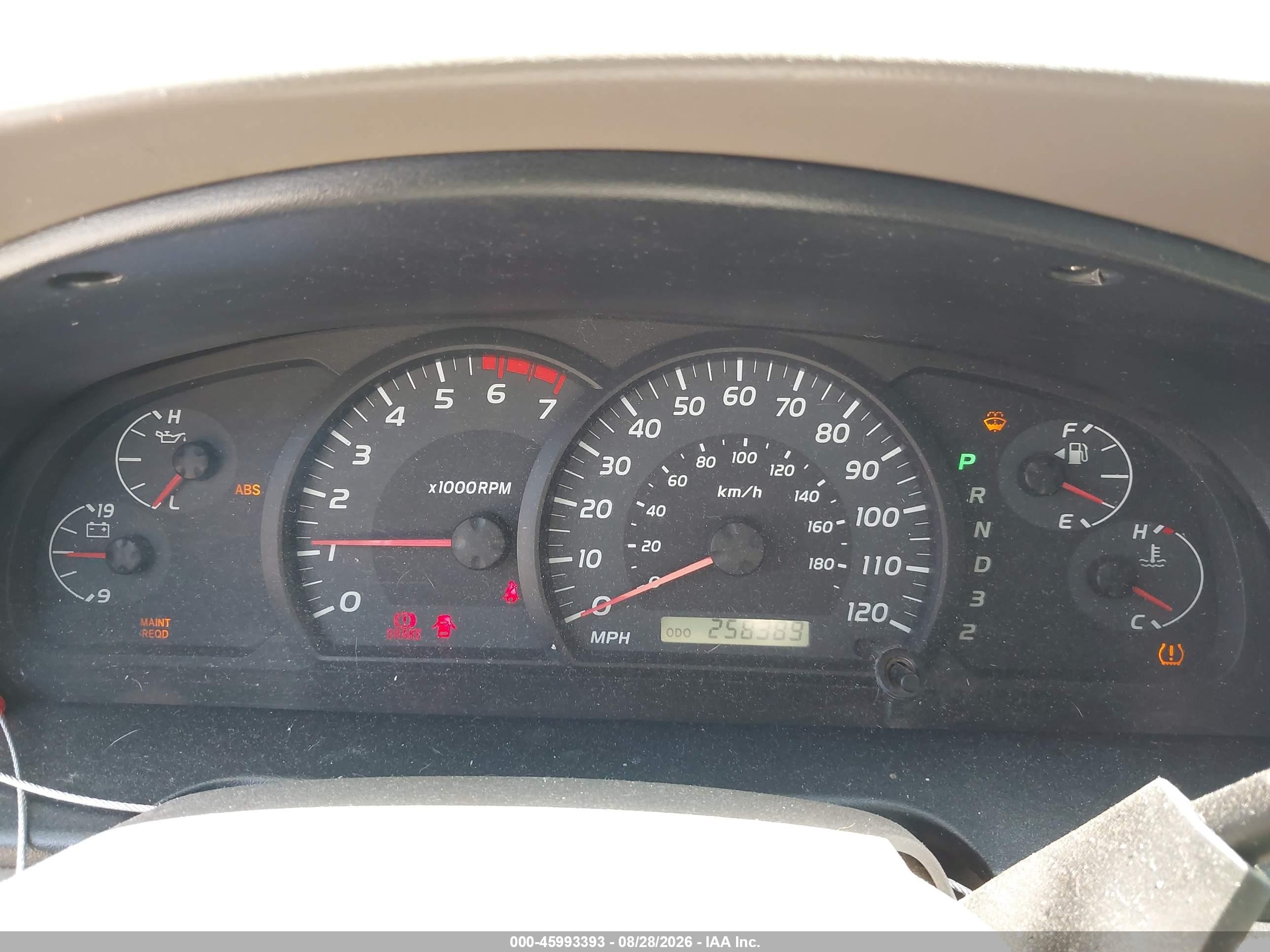 2006 Toyota Tundra Limited V8 Белый vin: 5TBDT48116S516105