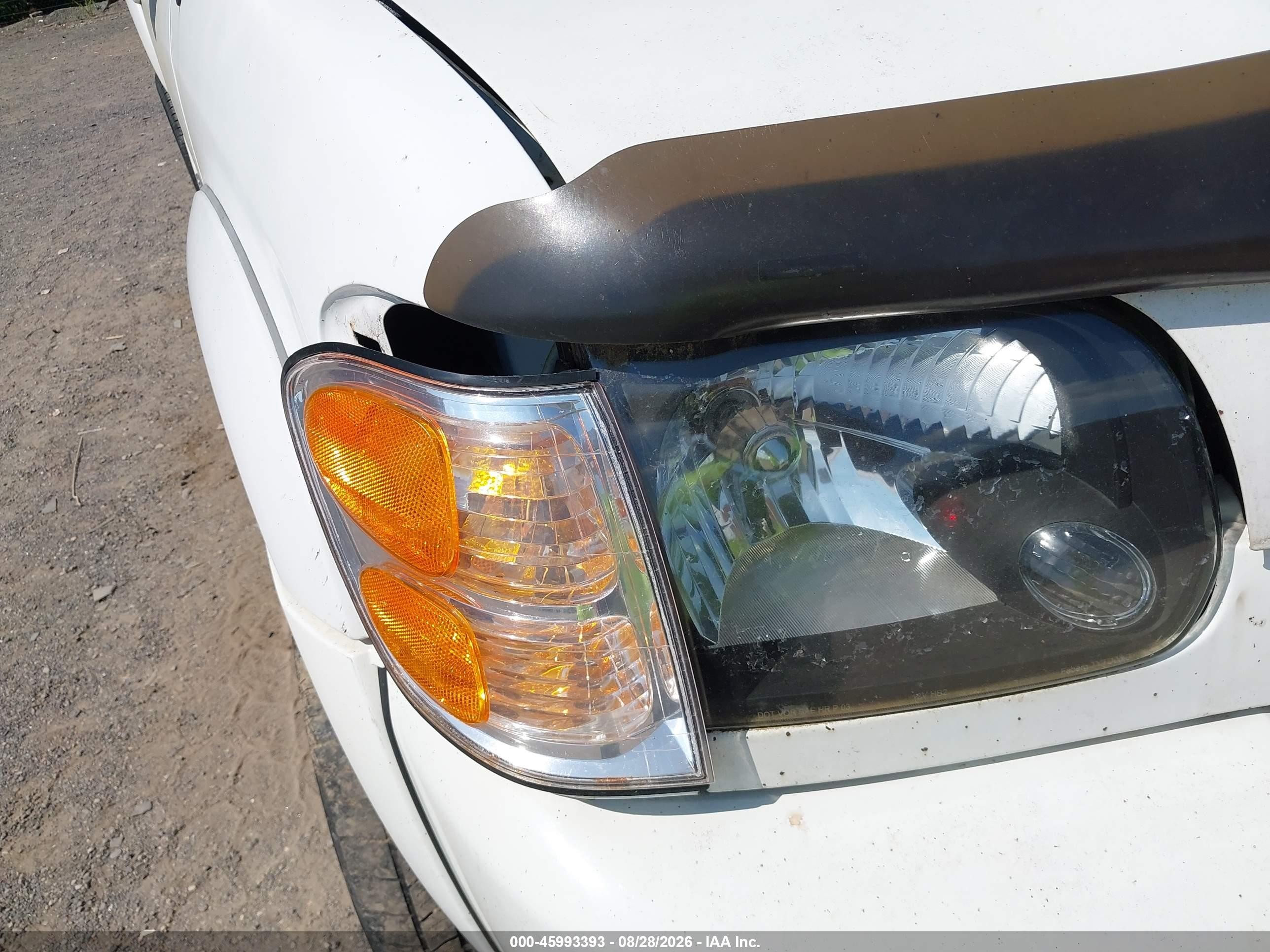 2006 Toyota Tundra Limited V8 Белый vin: 5TBDT48116S516105