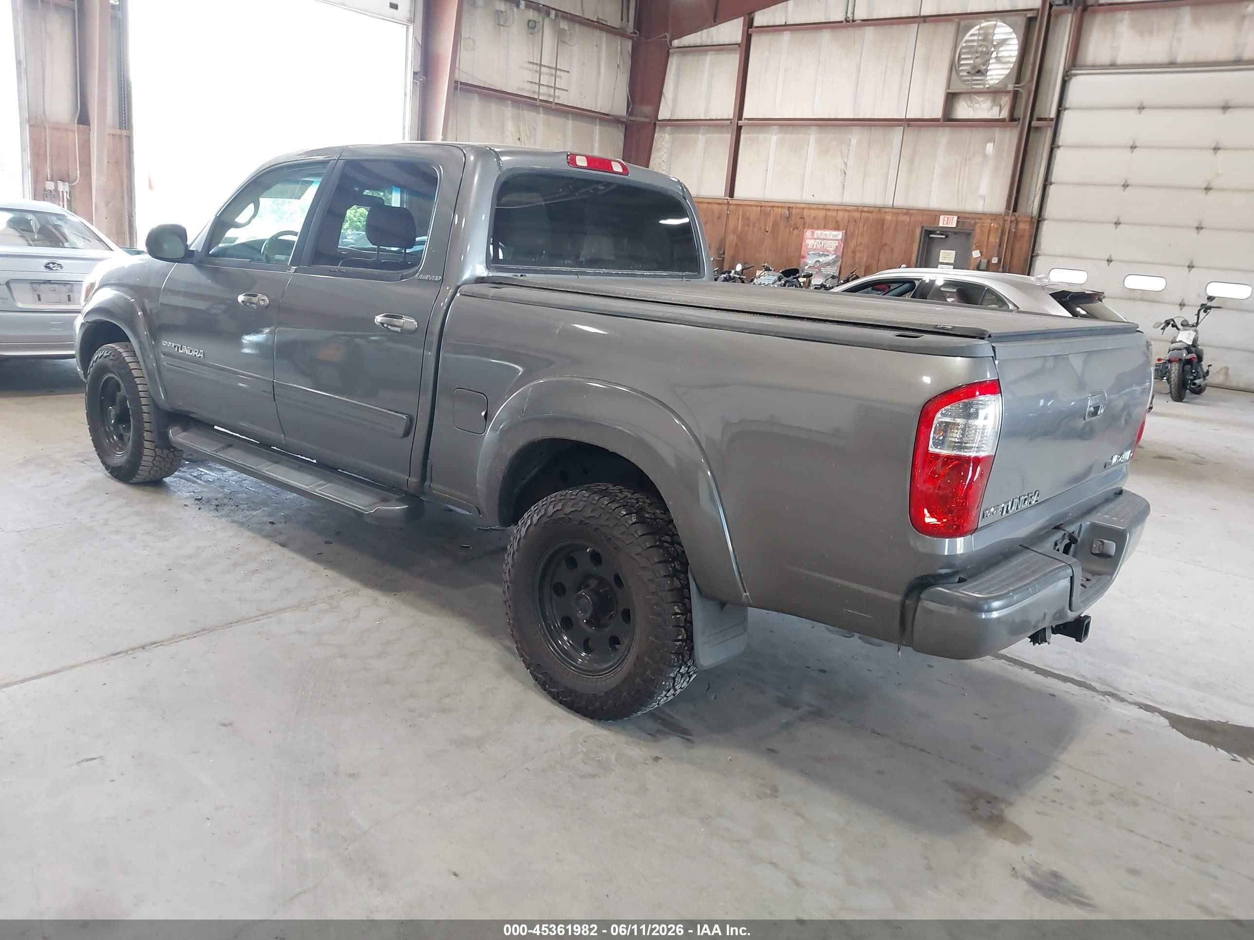 2005 Toyota Tundra Limited V8 Gray vin: 5TBDT48135S486216