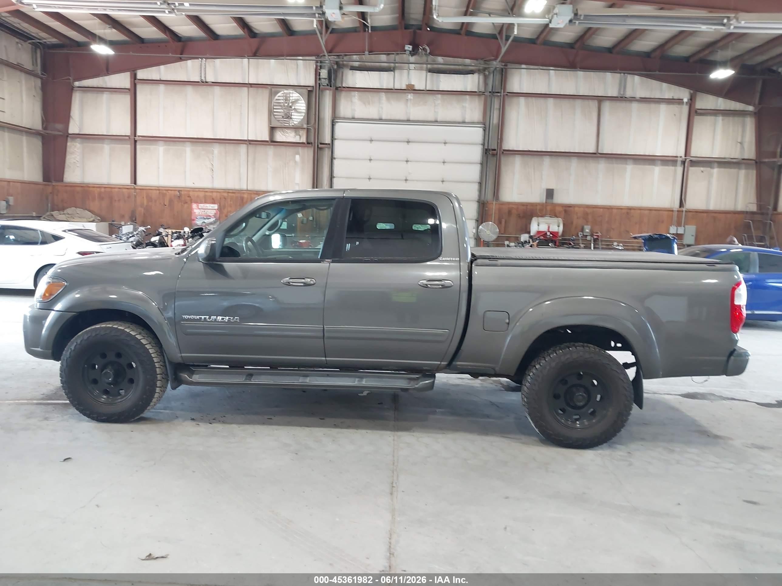 2005 Toyota Tundra Limited V8 Gray vin: 5TBDT48135S486216