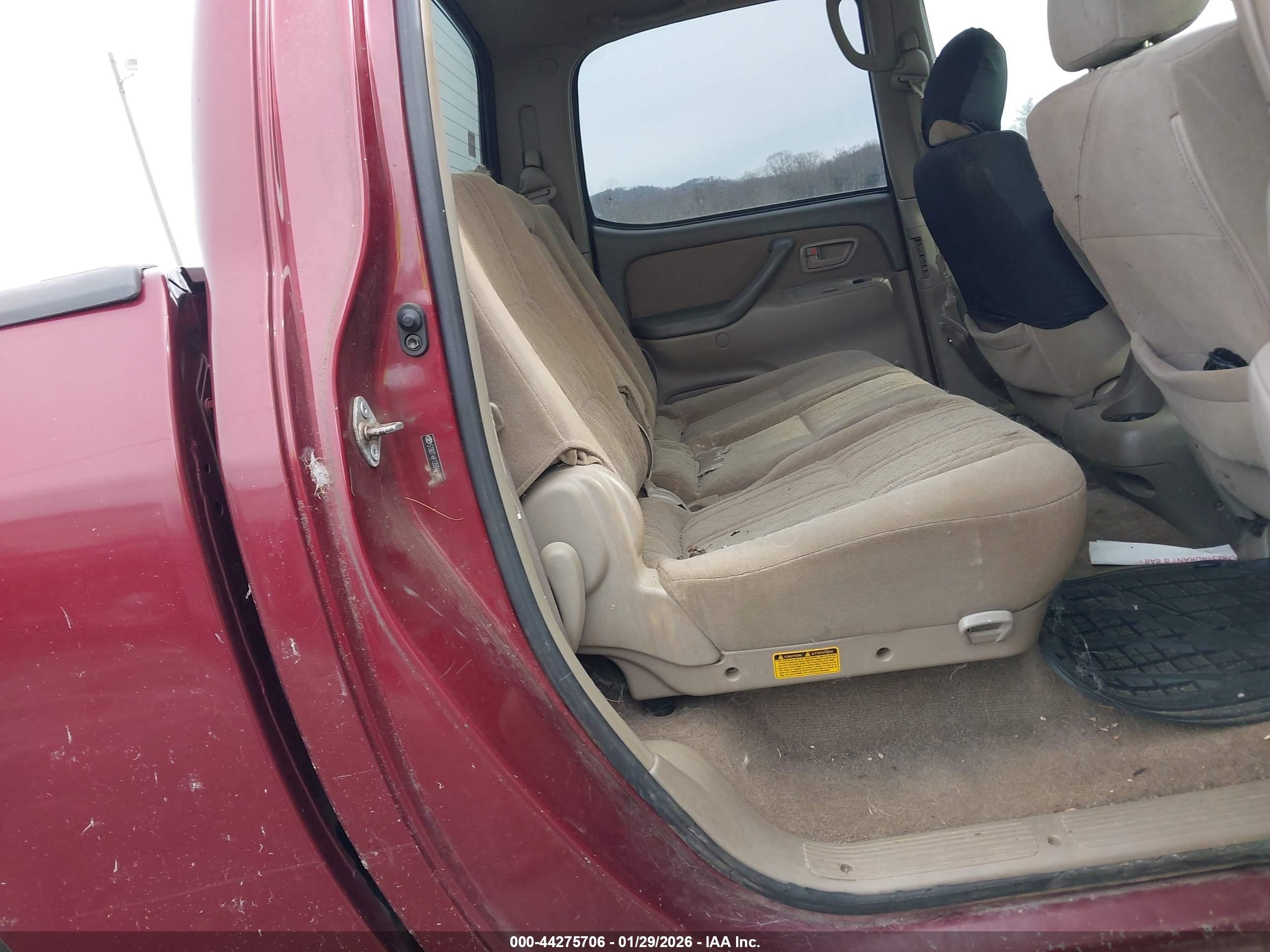 2005 Toyota Tundra Limited V8 Красный vin: 5TBDT48135S494655