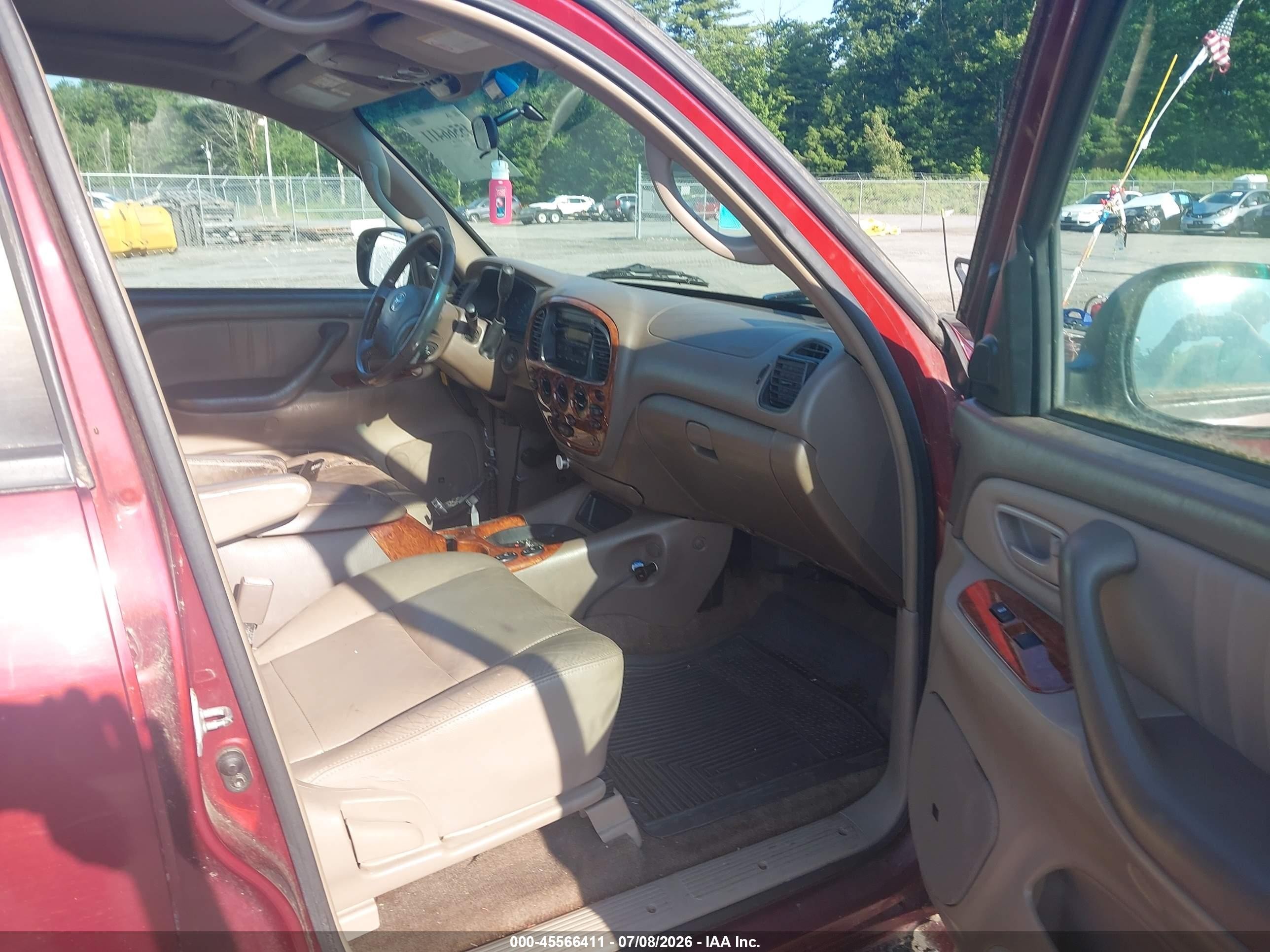 2004 Toyota Tundra Limited V8 Red vin: 5TBDT48144S435788
