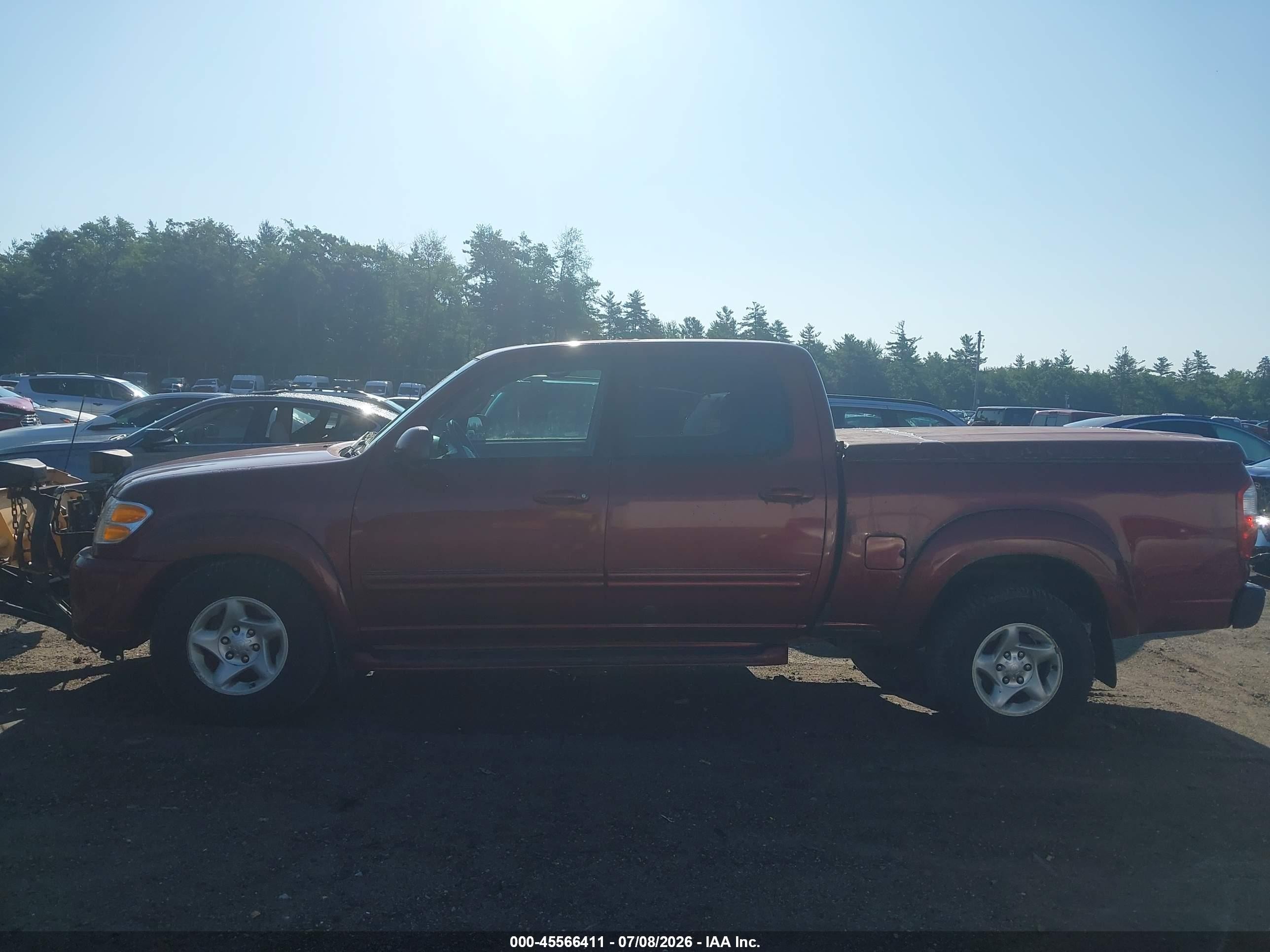 2004 Toyota Tundra Limited V8 Red vin: 5TBDT48144S435788