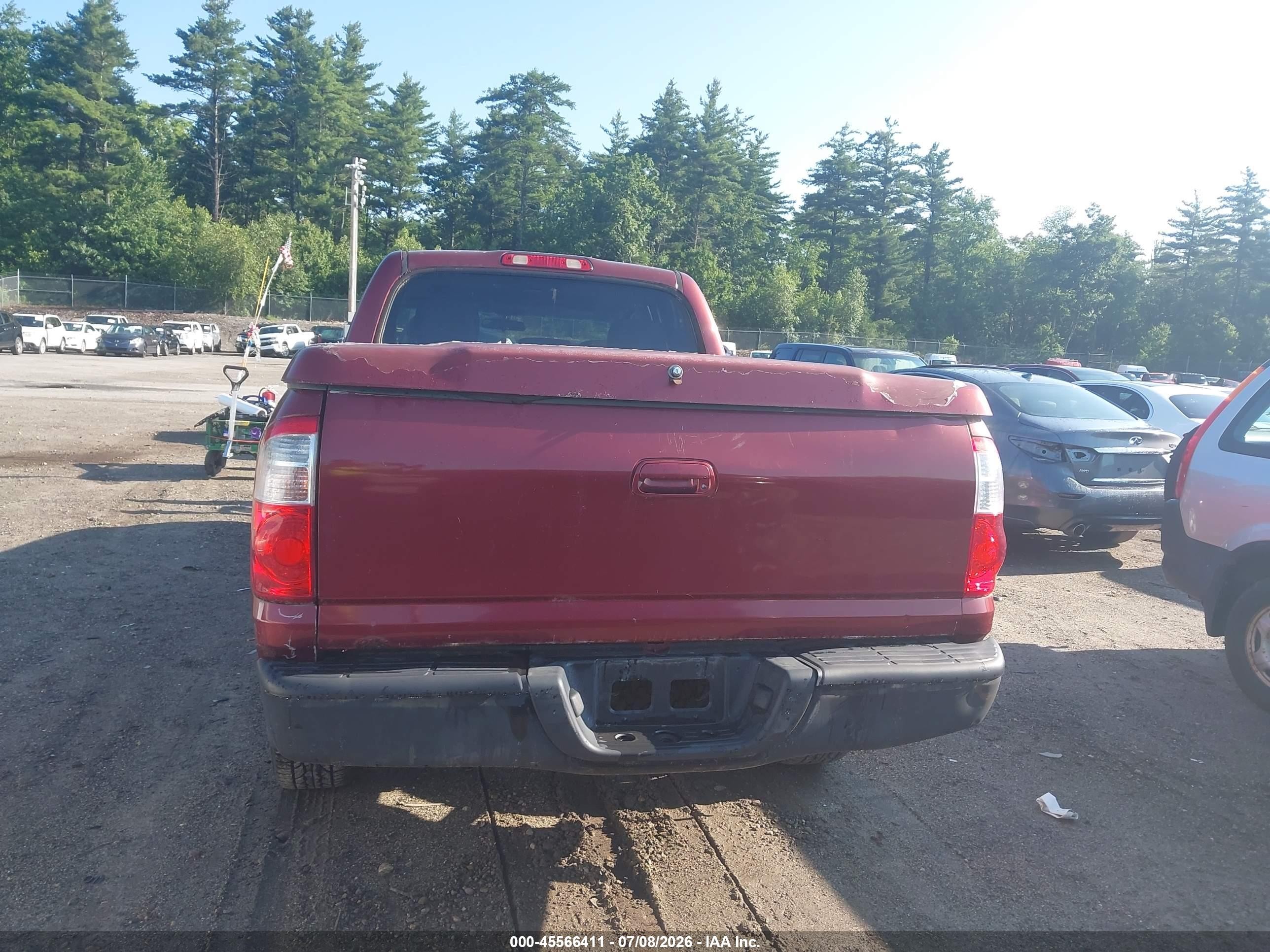 2004 Toyota Tundra Limited V8 Red vin: 5TBDT48144S435788