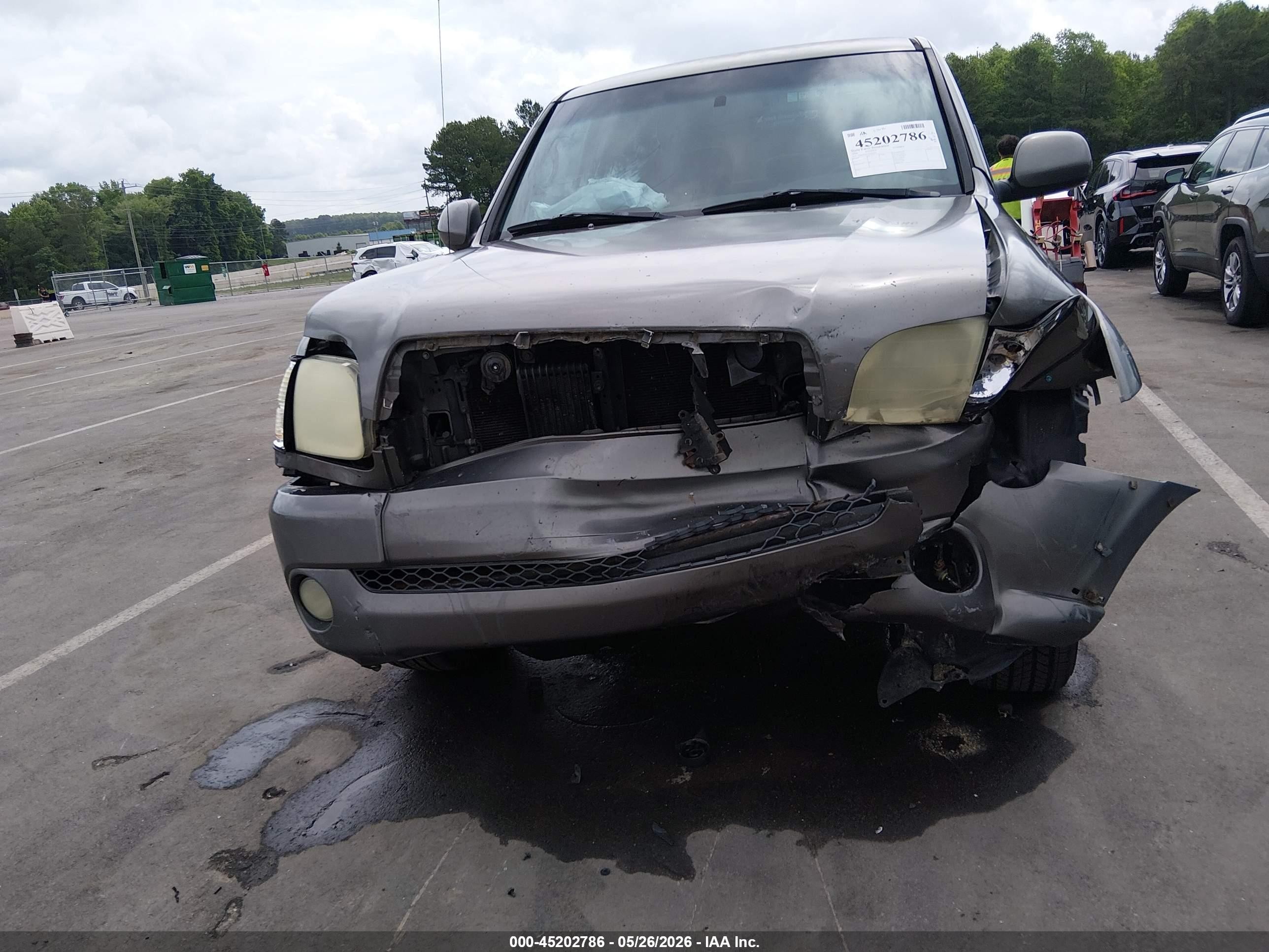 2004 Toyota Tundra Limited V8 Gray vin: 5TBDT48154S463955