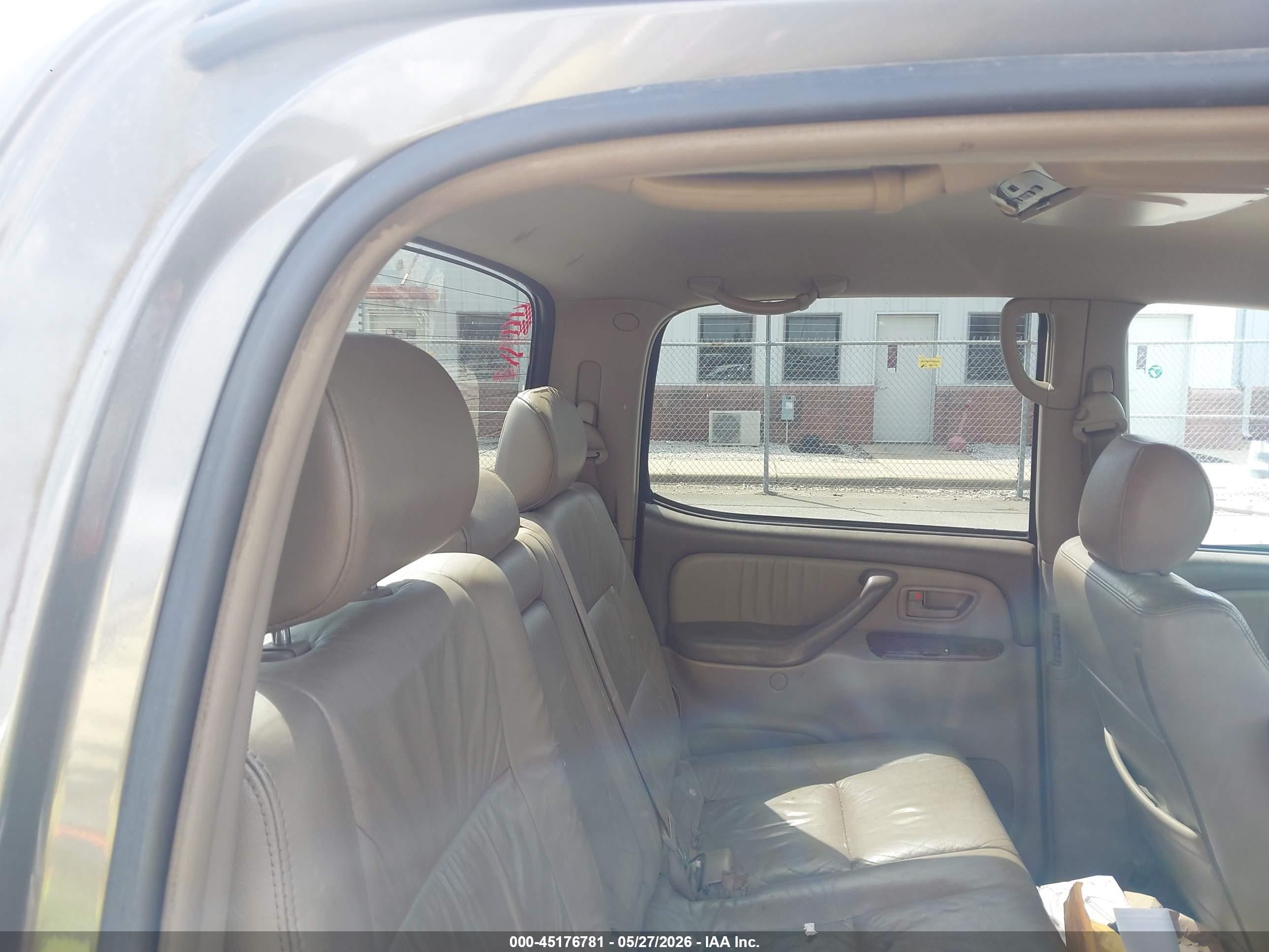 2005 Toyota Tundra Limited V8 Gray vin: 5TBDT48175S489104