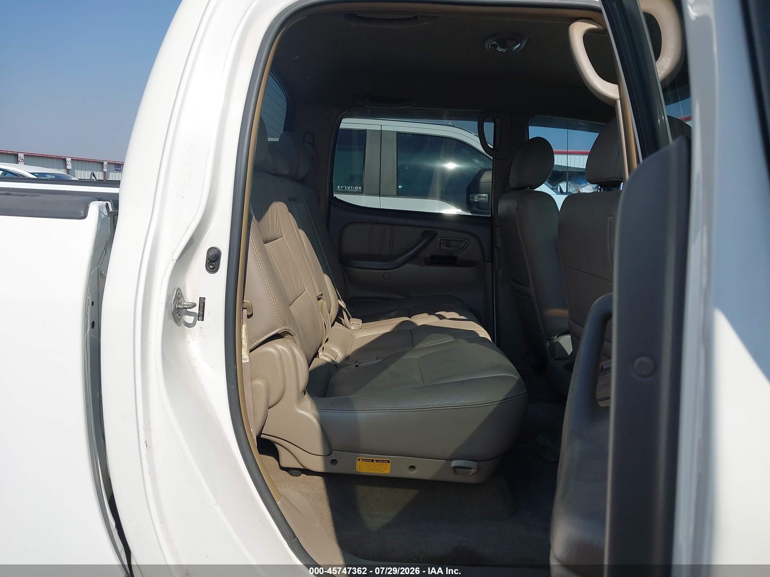 2006 Toyota Tundra Limited V8 Белый vin: 5TBDT48176S515265