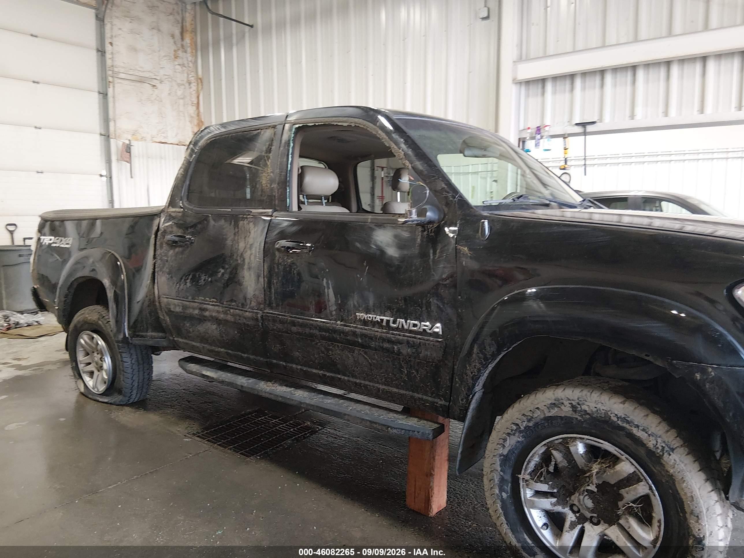 2004 Toyota Tundra Limited V8 Черный vin: 5TBDT48184S450701