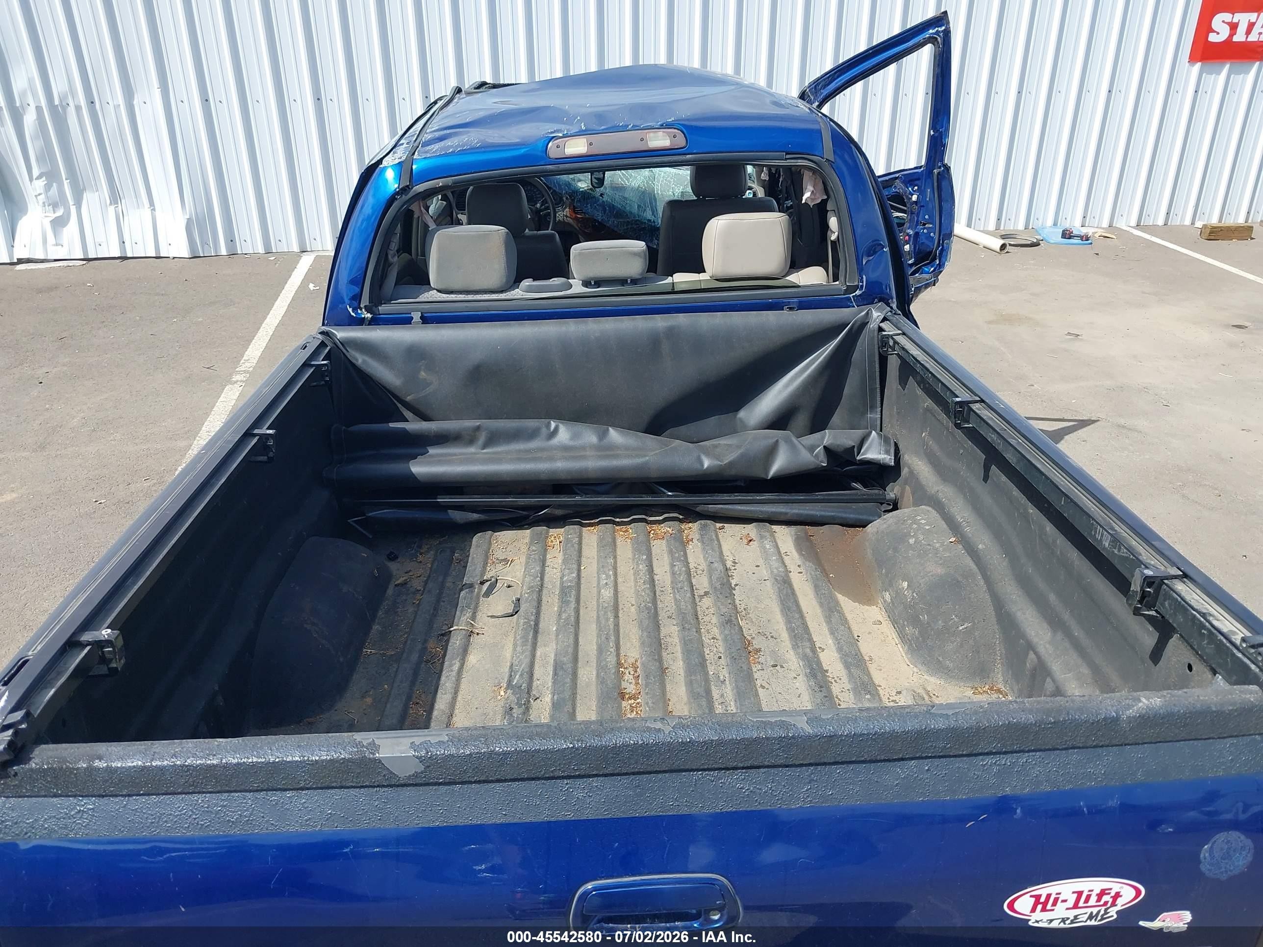 2006 Toyota Tundra Limited V8 Blue vin: 5TBDT48196S519687