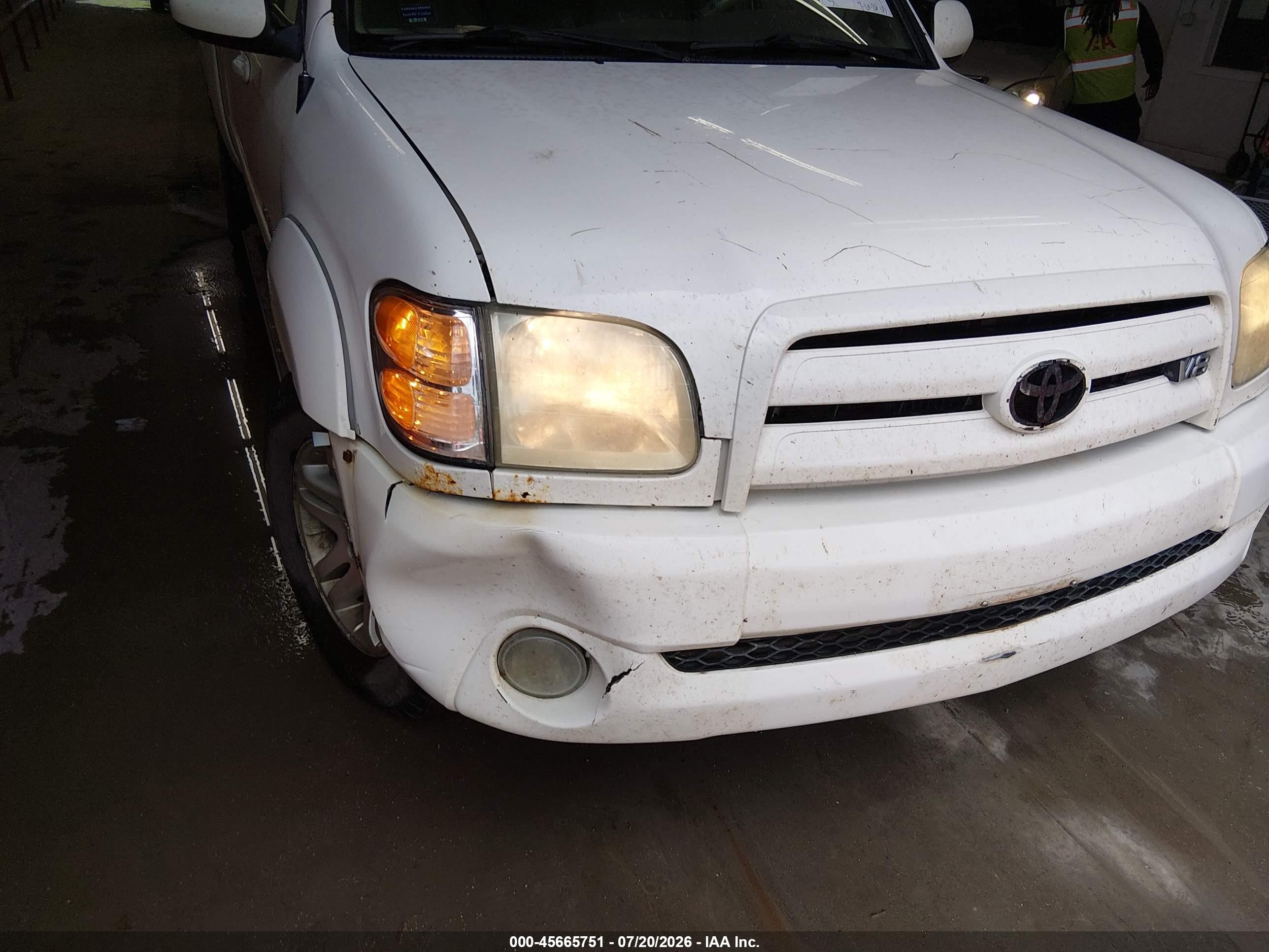 2004 Toyota Tundra Limited V8 Белый vin: 5TBDT481X4S451607