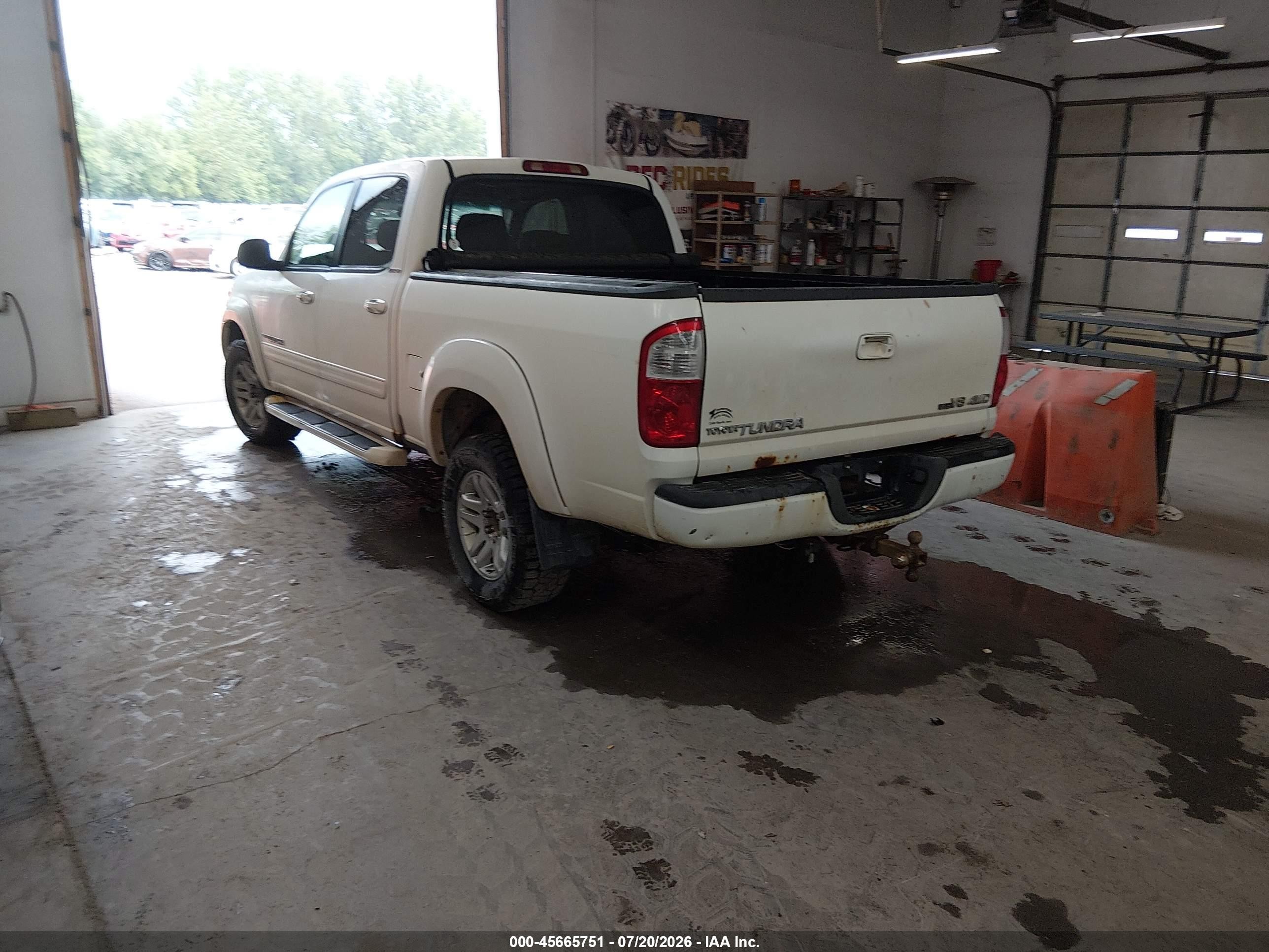 2004 Toyota Tundra Limited V8 Белый vin: 5TBDT481X4S451607