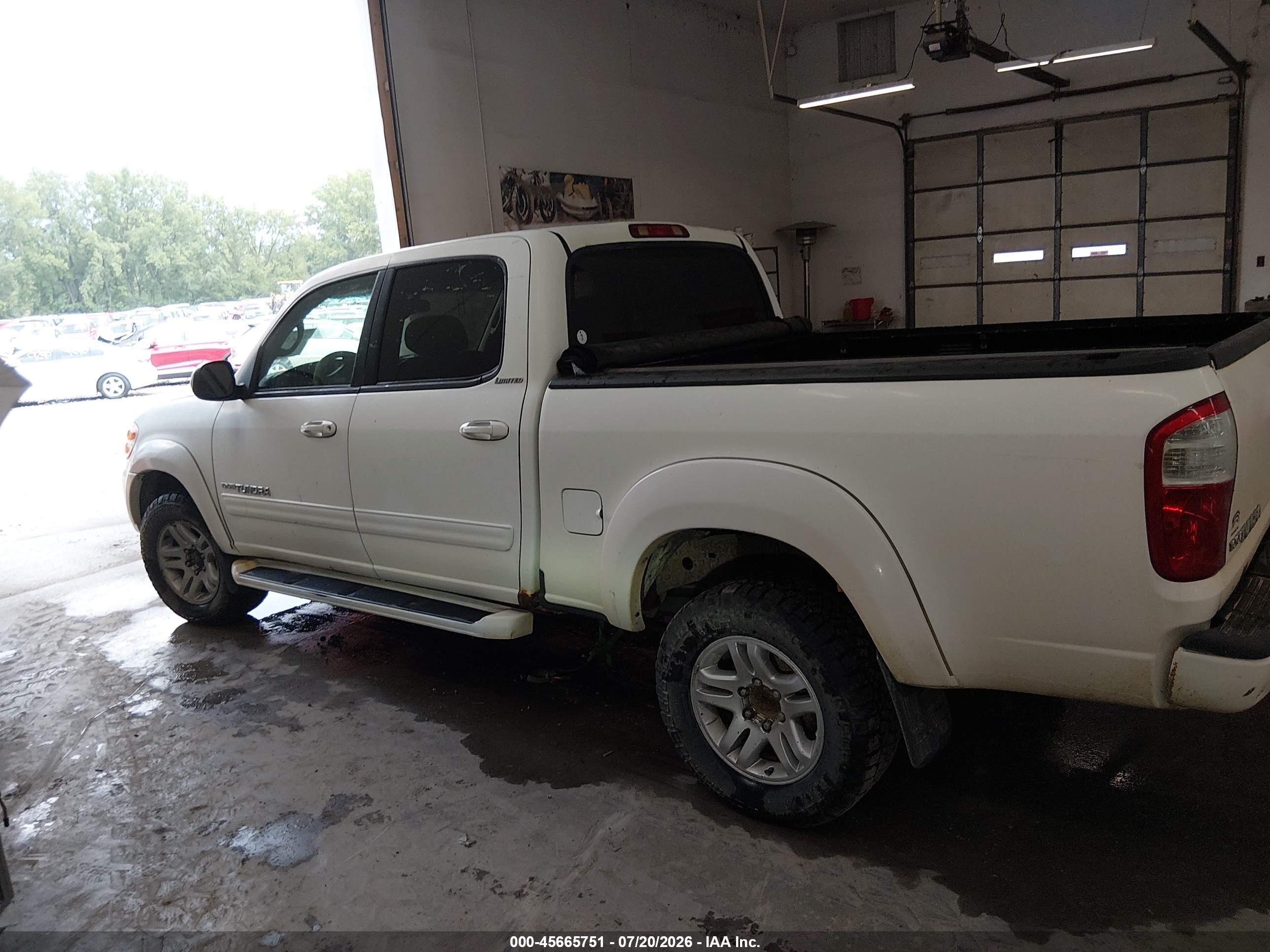 2004 Toyota Tundra Limited V8 Белый vin: 5TBDT481X4S451607