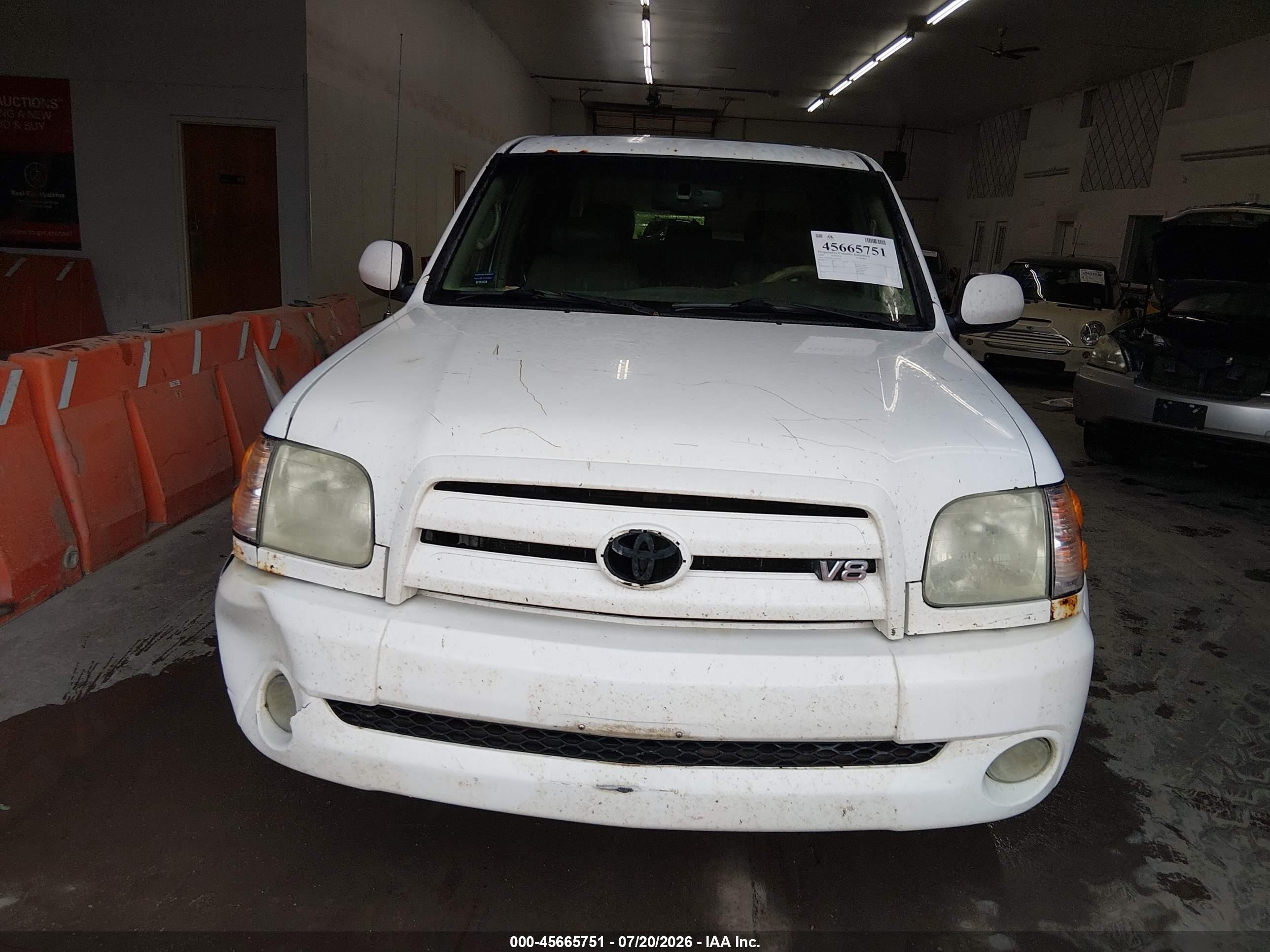 2004 Toyota Tundra Limited V8 Белый vin: 5TBDT481X4S451607