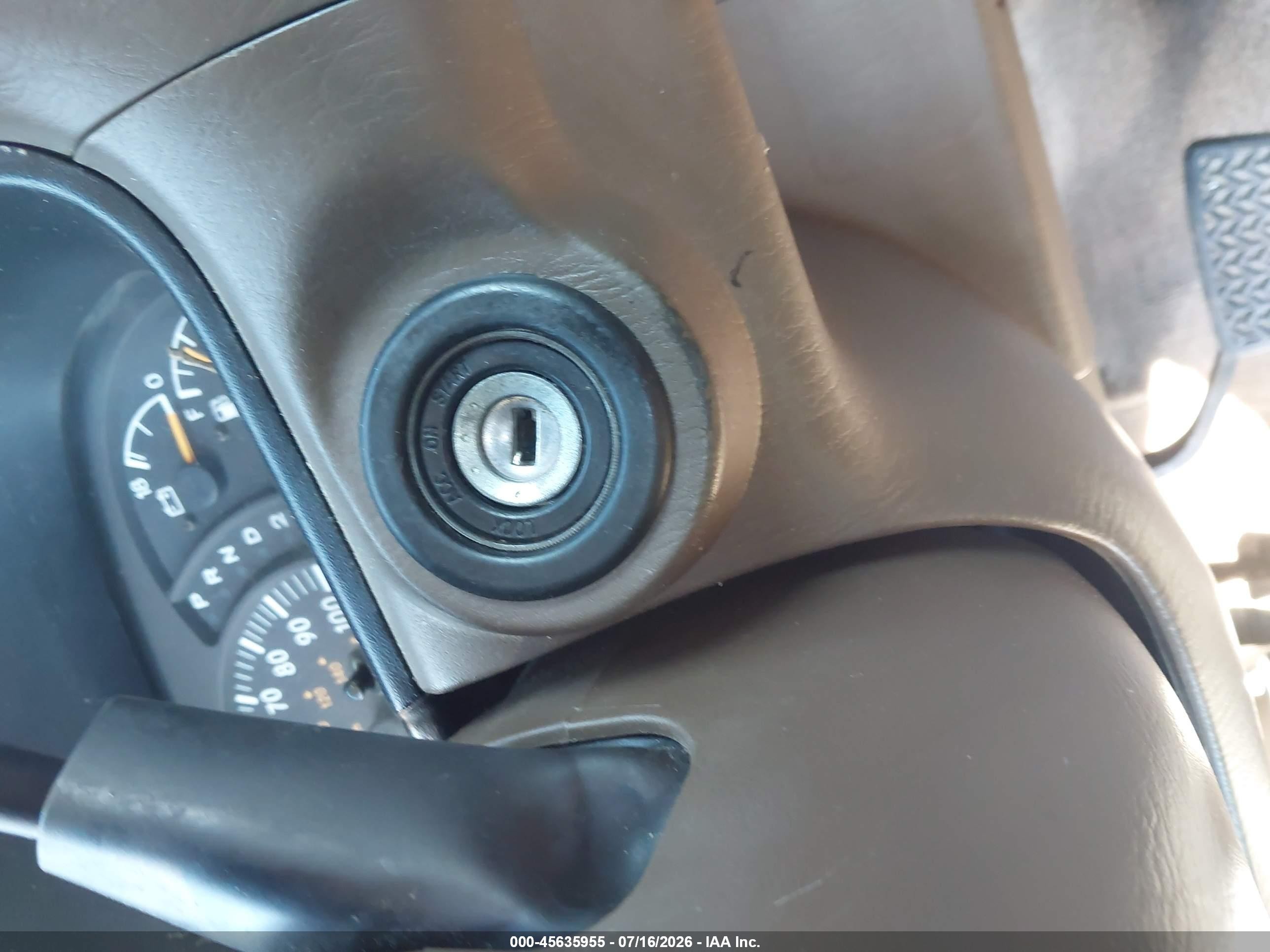 2004 Toyota Tundra Limited V8 Green vin: 5TBDT481X4S466222