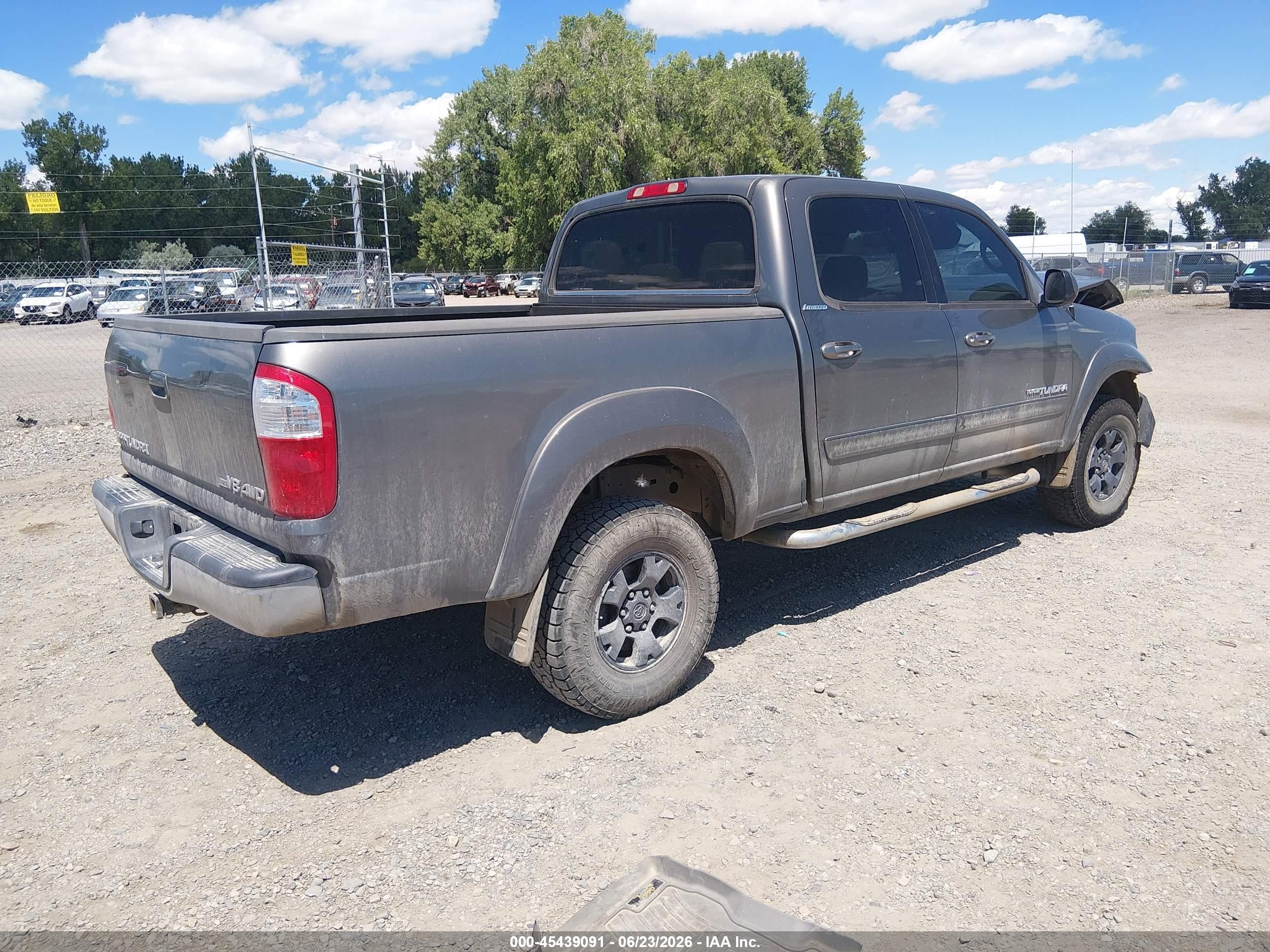 2005 Toyota Tundra Limited V8 Gray vin: 5TBDT481X5S484320