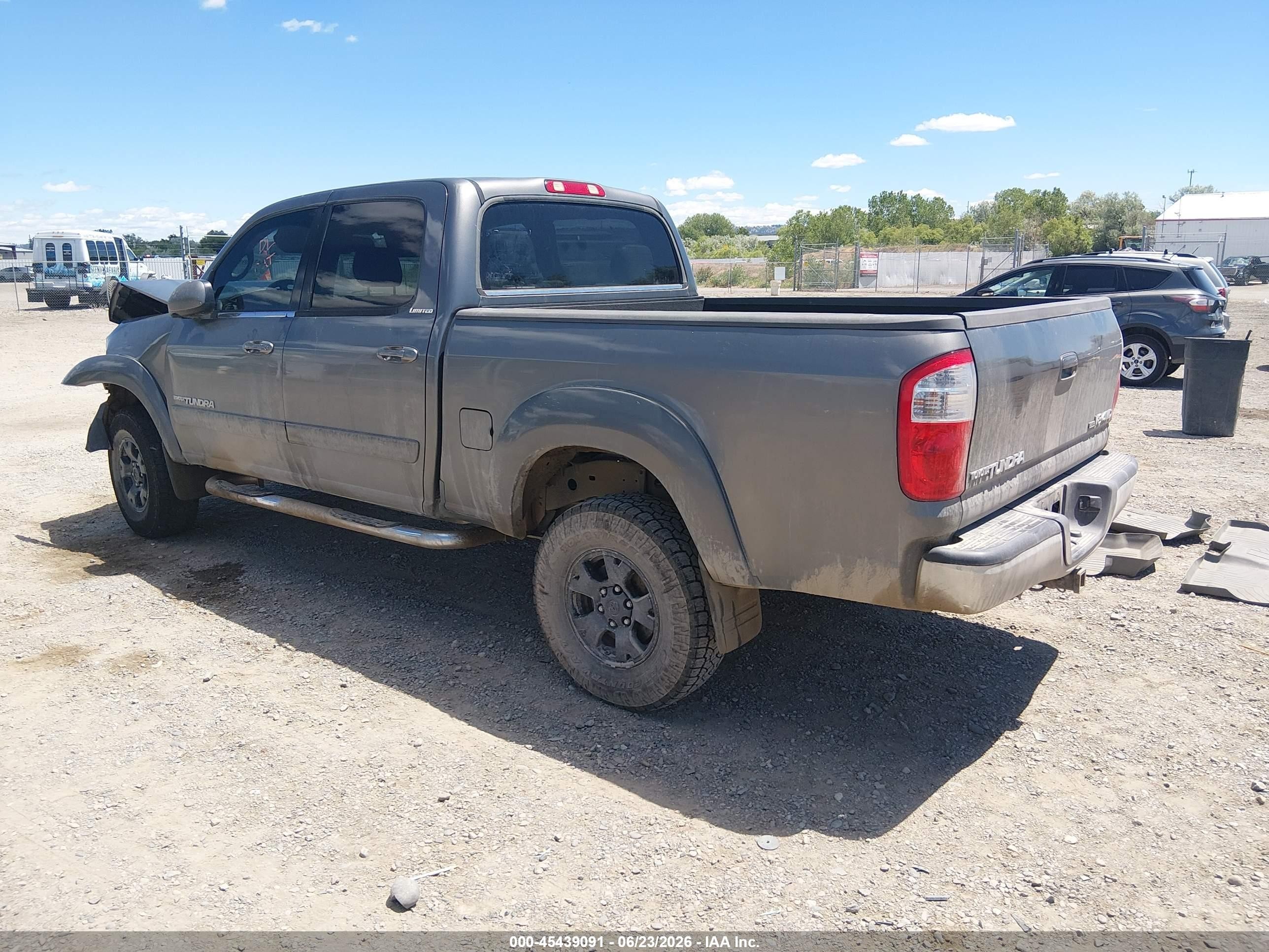 2005 Toyota Tundra Limited V8 Gray vin: 5TBDT481X5S484320