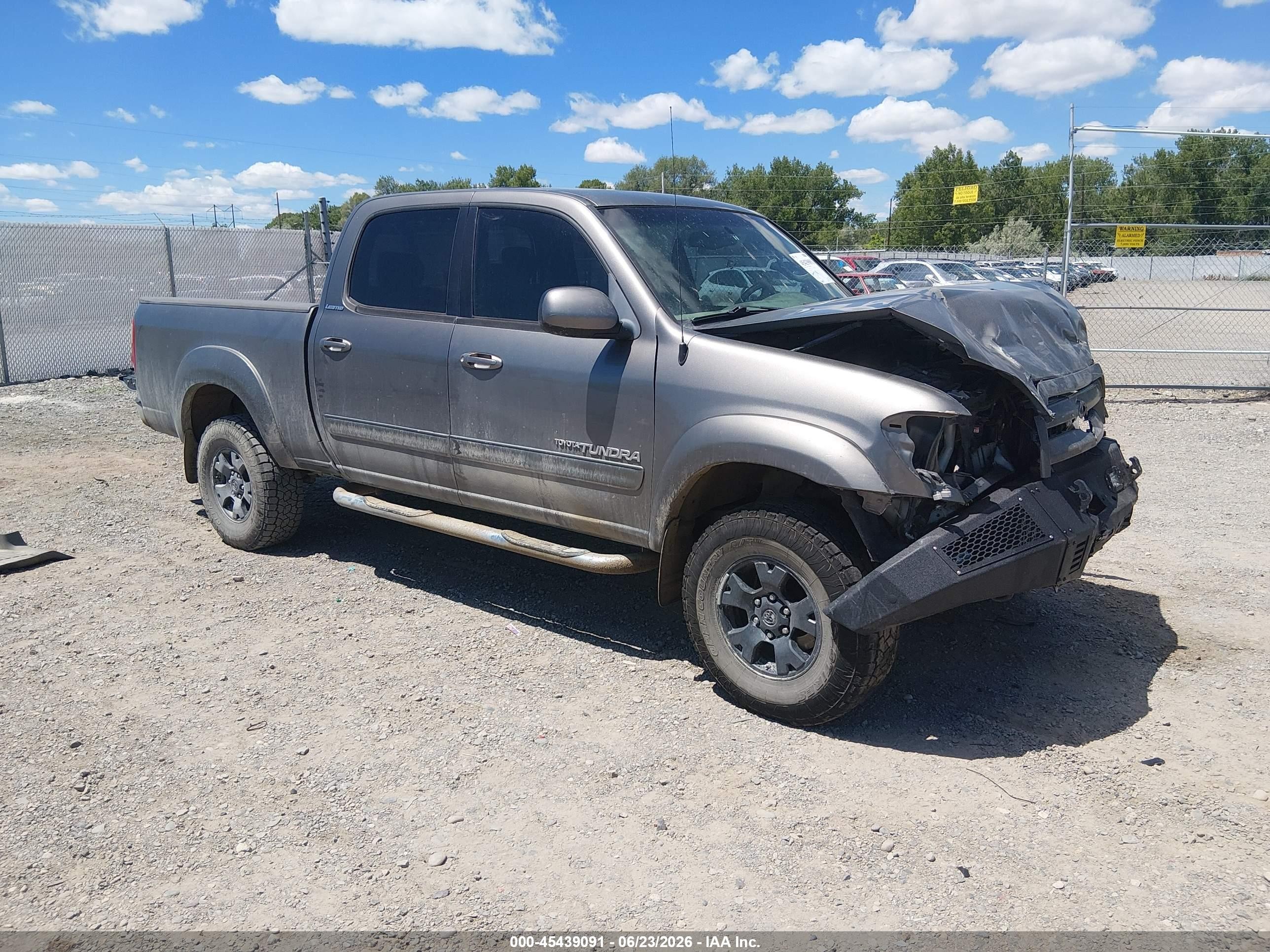 2005 Toyota Tundra Limited V8 Gray vin: 5TBDT481X5S484320