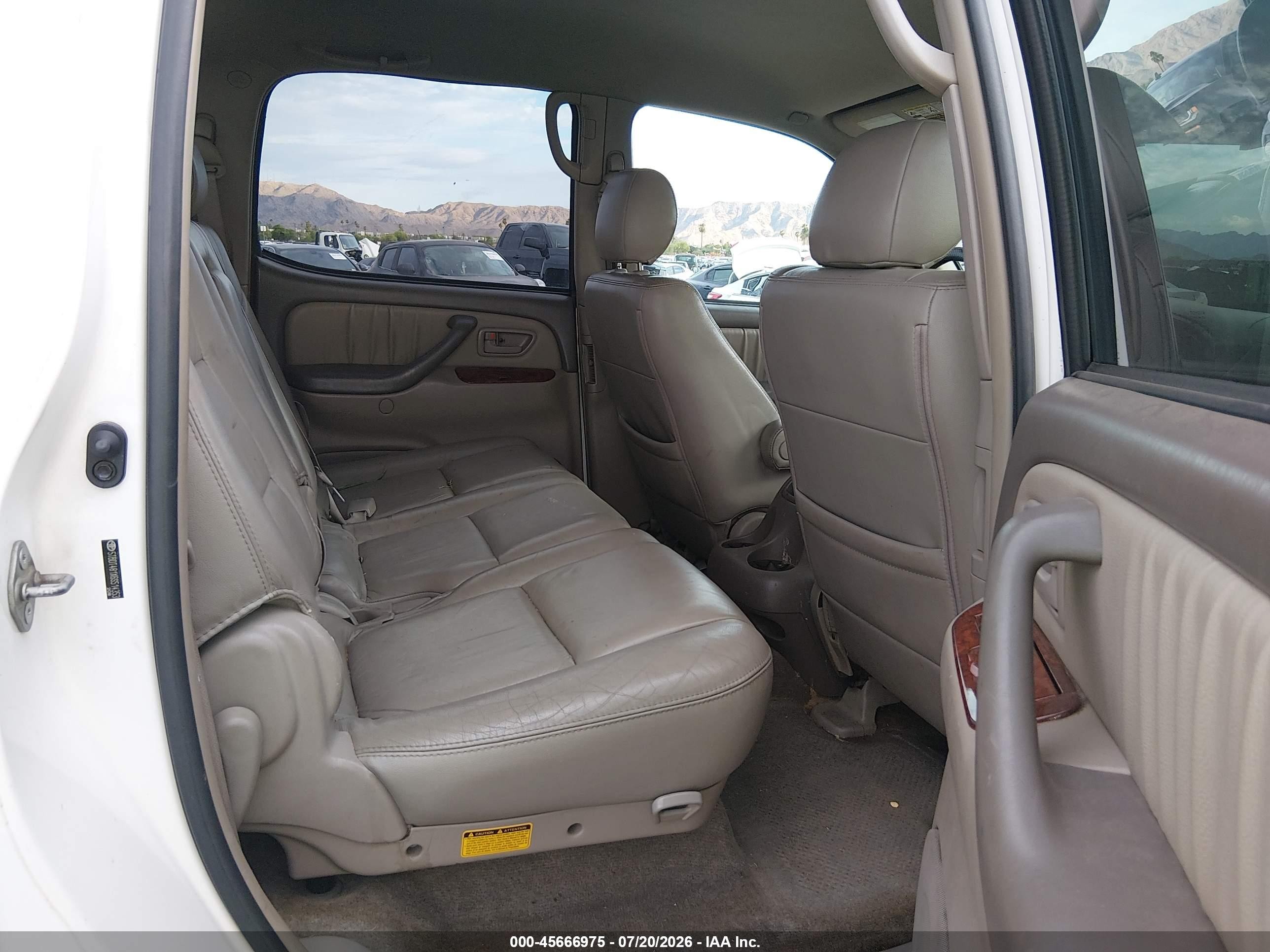 2006 Toyota Tundra Limited V8 White vin: 5TBDT481X6S514353