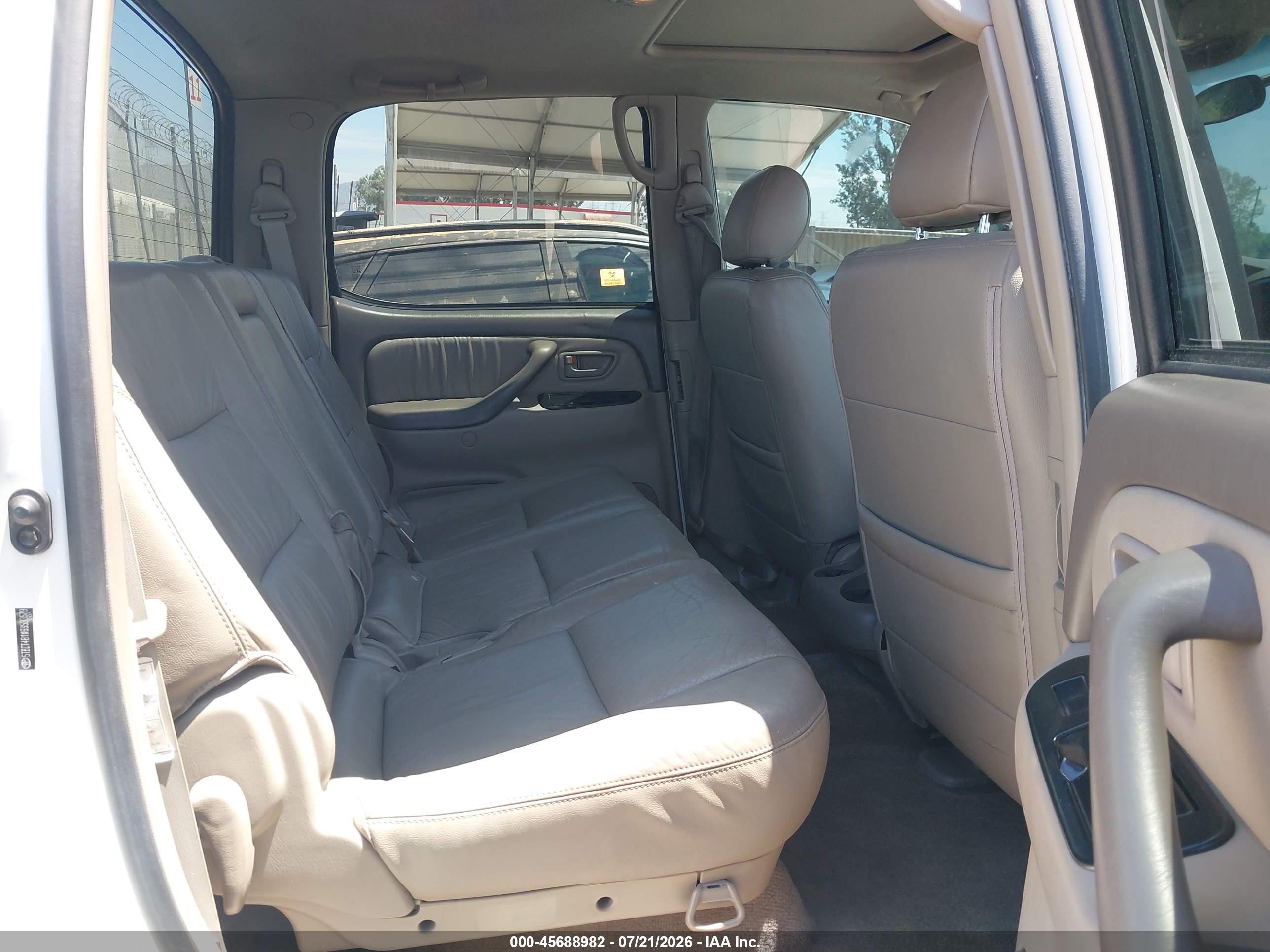 2006 Toyota Tundra Limited V8 Белый vin: 5TBDT481X6S533579