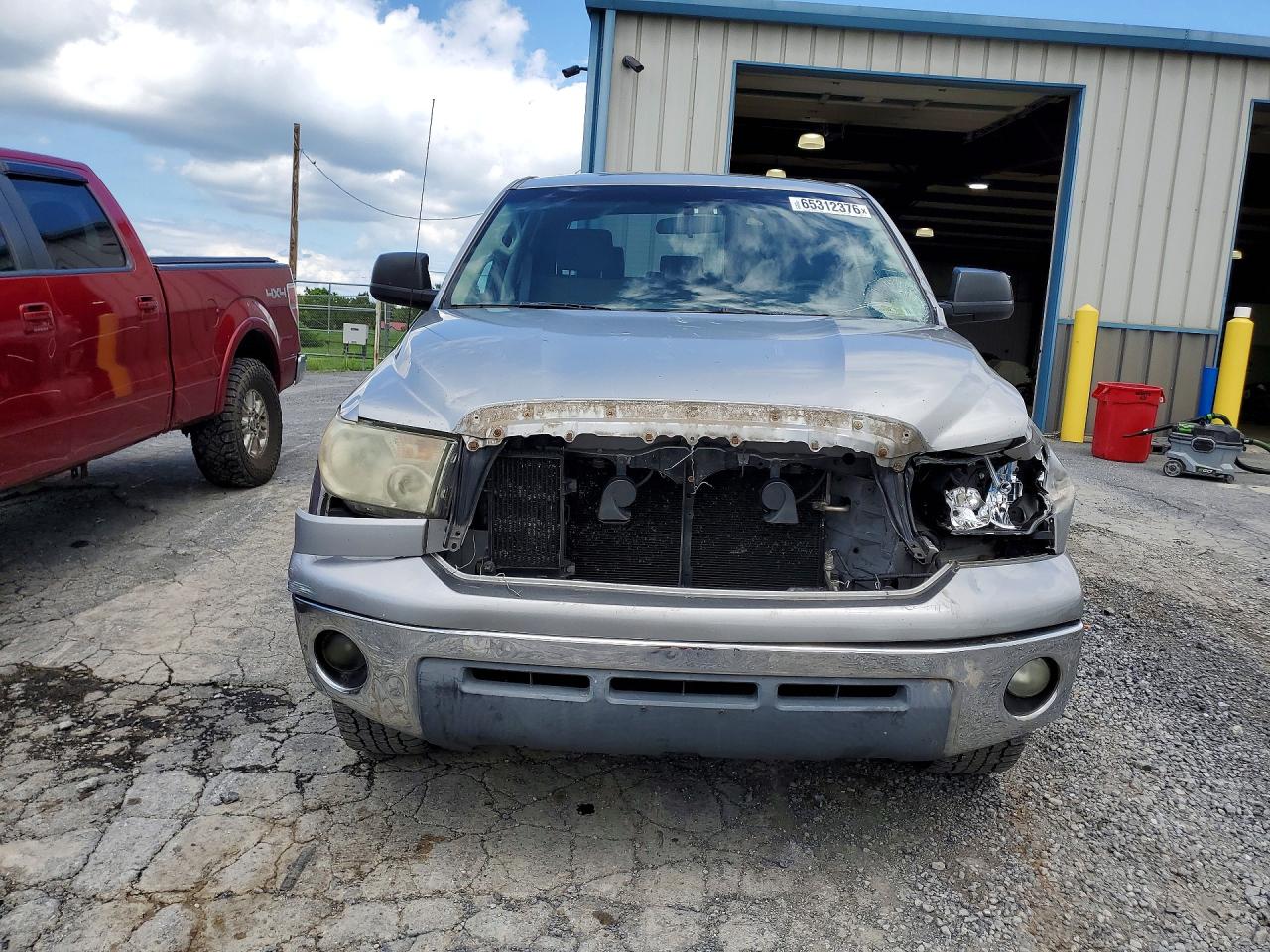 2008 Toyota Tundra Sr5 Silver vin: 5TBDV54128S517420