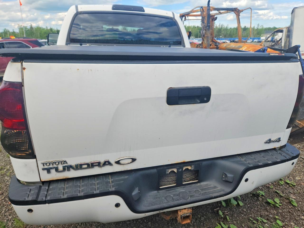 2007 Toyota Tundra Crewmax Белый vin: 5TBDV54137S489660