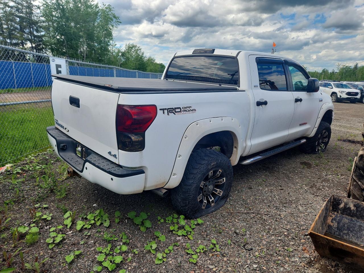 2007 Toyota Tundra Crewmax Белый vin: 5TBDV54137S489660