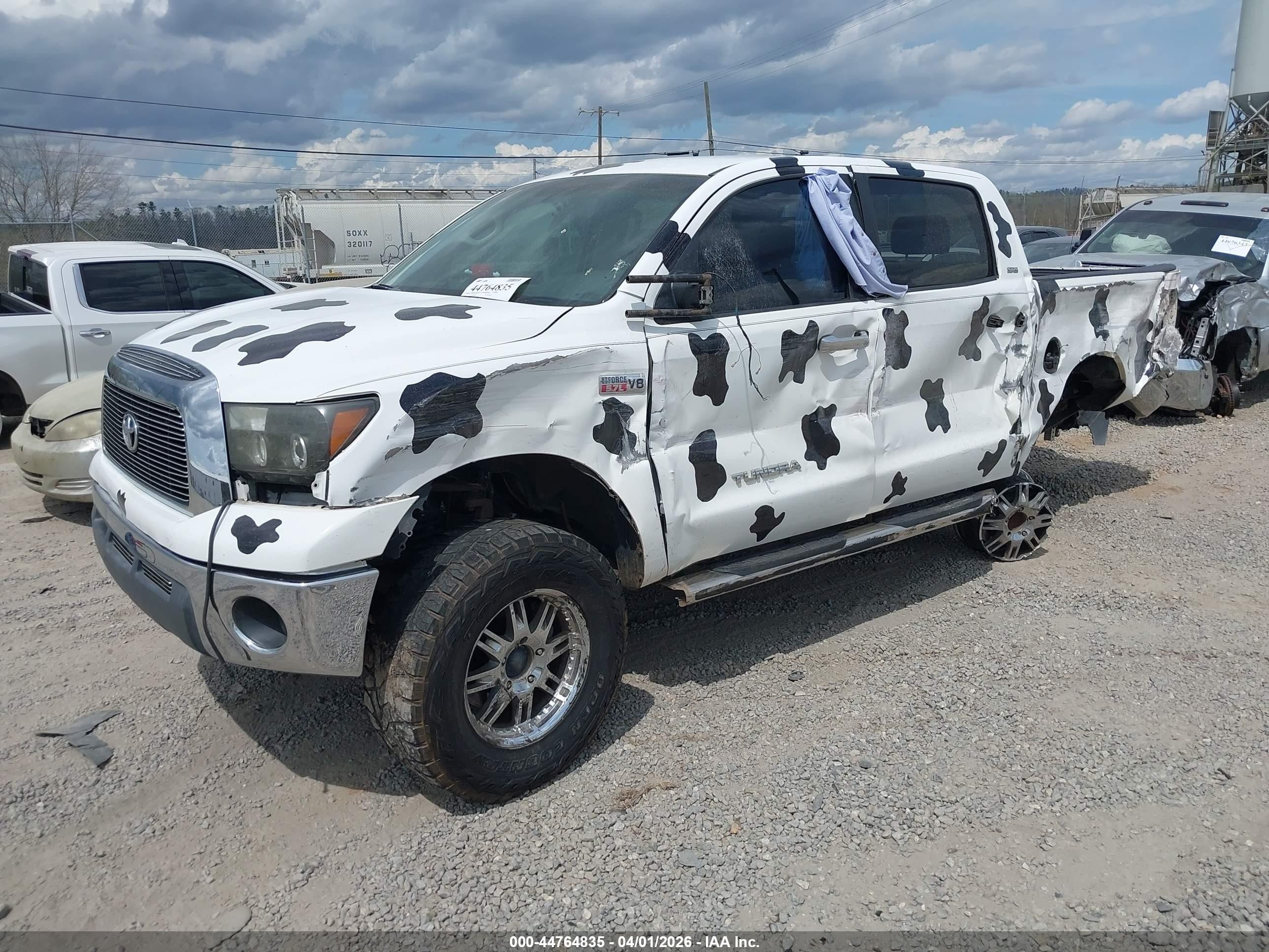 2008 Toyota Tundra Sr5 5.7l V8 Белый vin: 5TBDV54158S498829