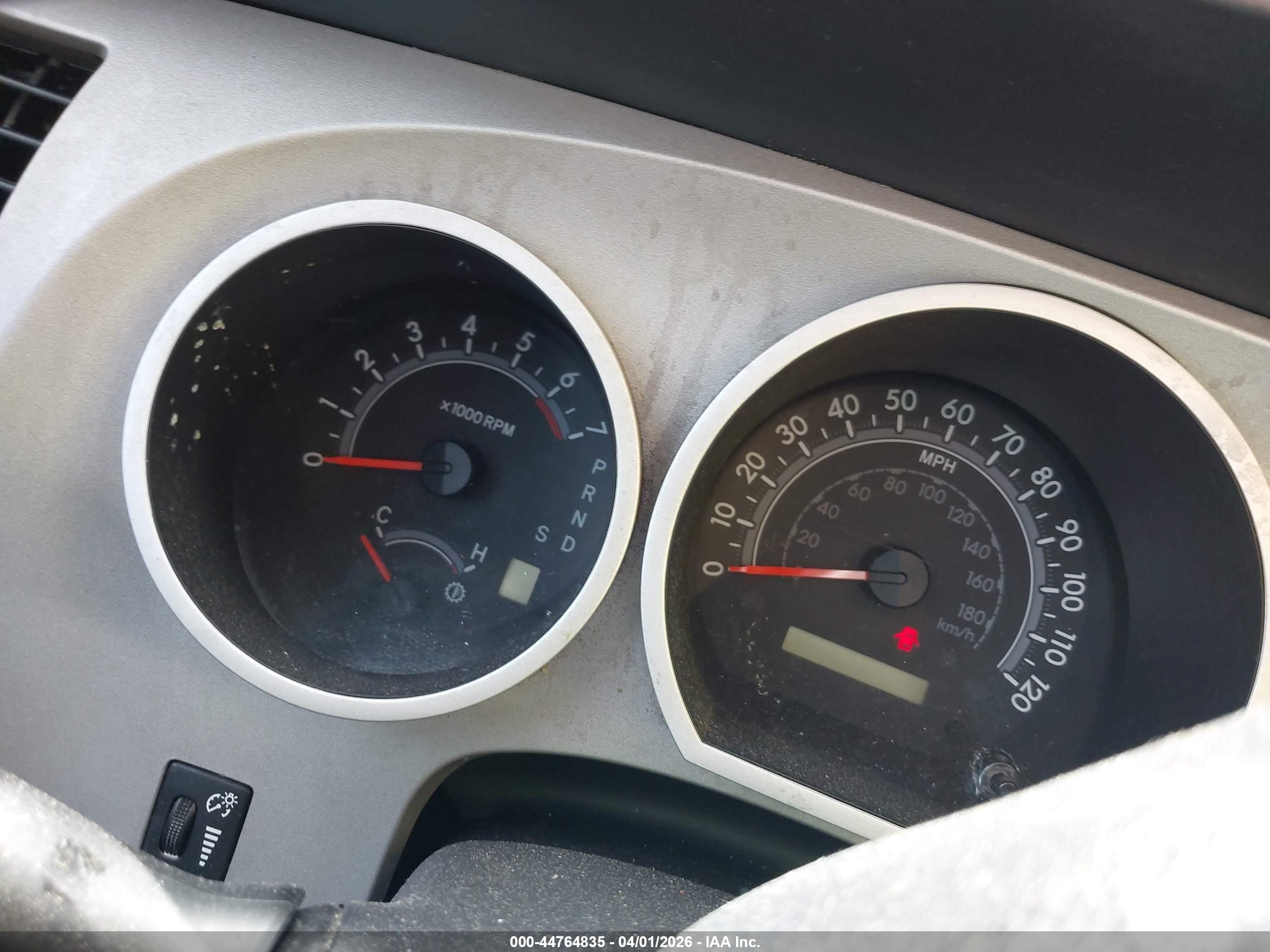 2008 Toyota Tundra Sr5 5.7l V8 Белый vin: 5TBDV54158S498829