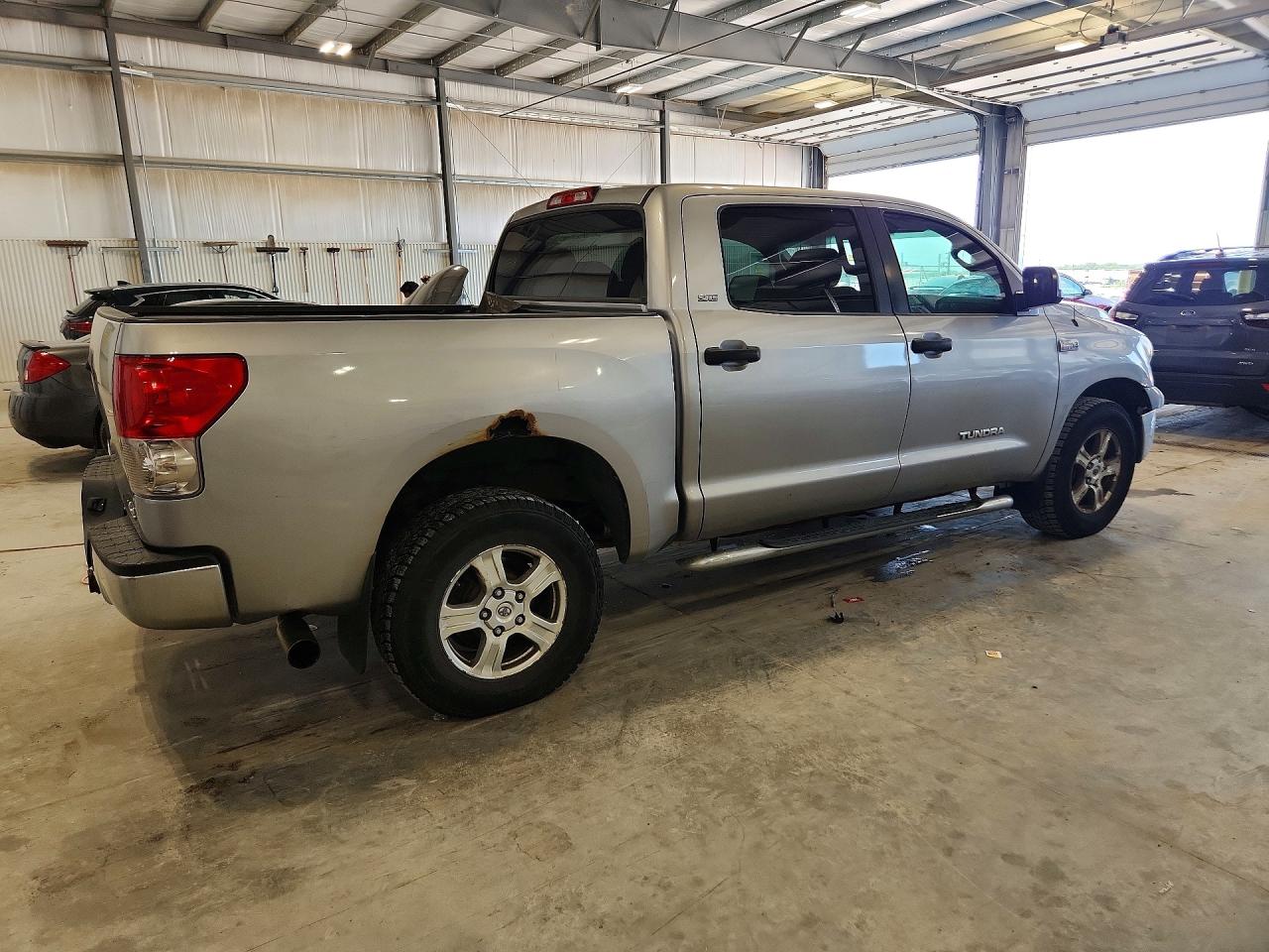2007 Toyota Tundra Sr5 Silver vin: 5TBDV54167S469242