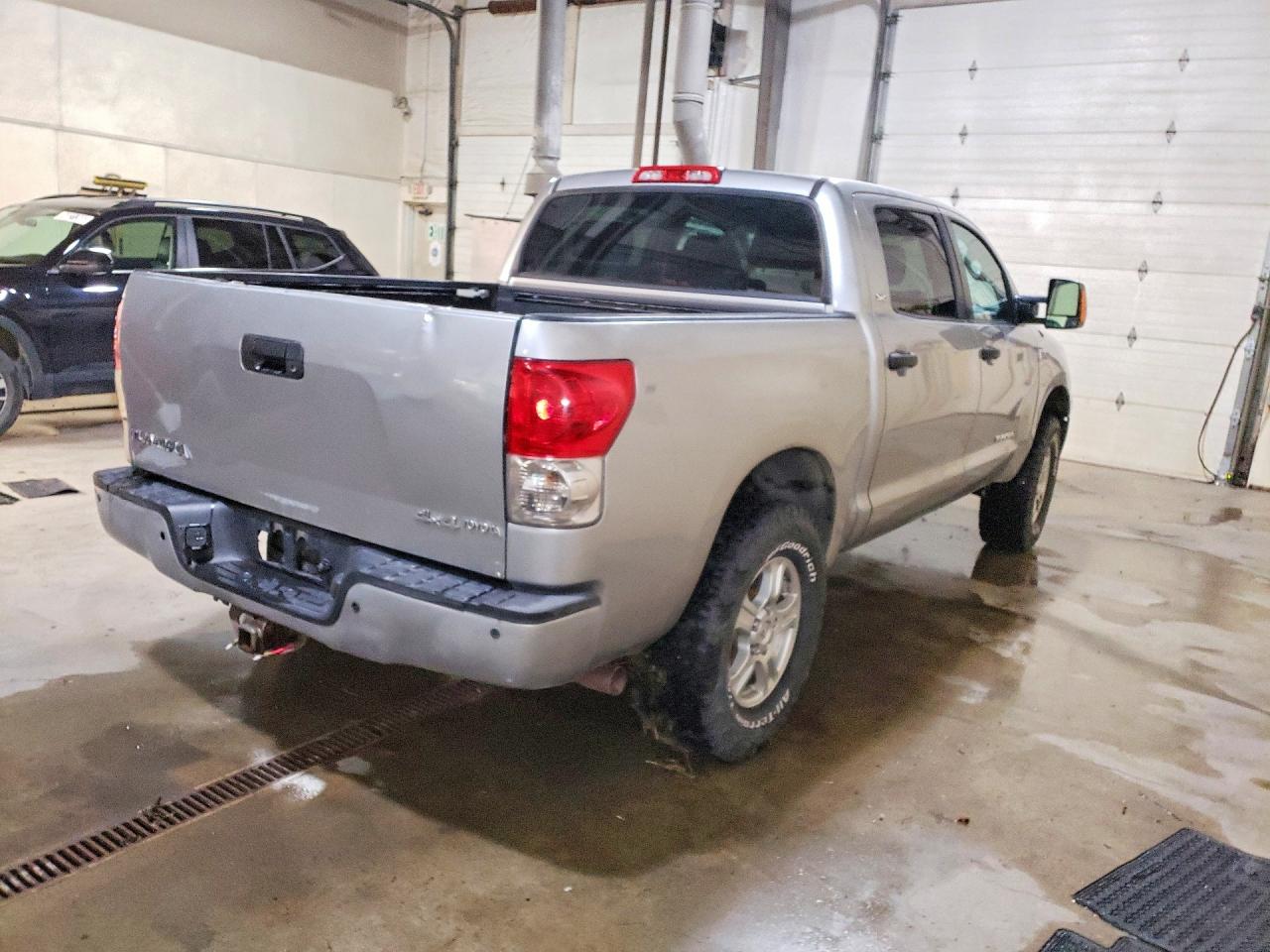 2008 Toyota Tundra Grade Silver vin: 5TBDV54178S522838