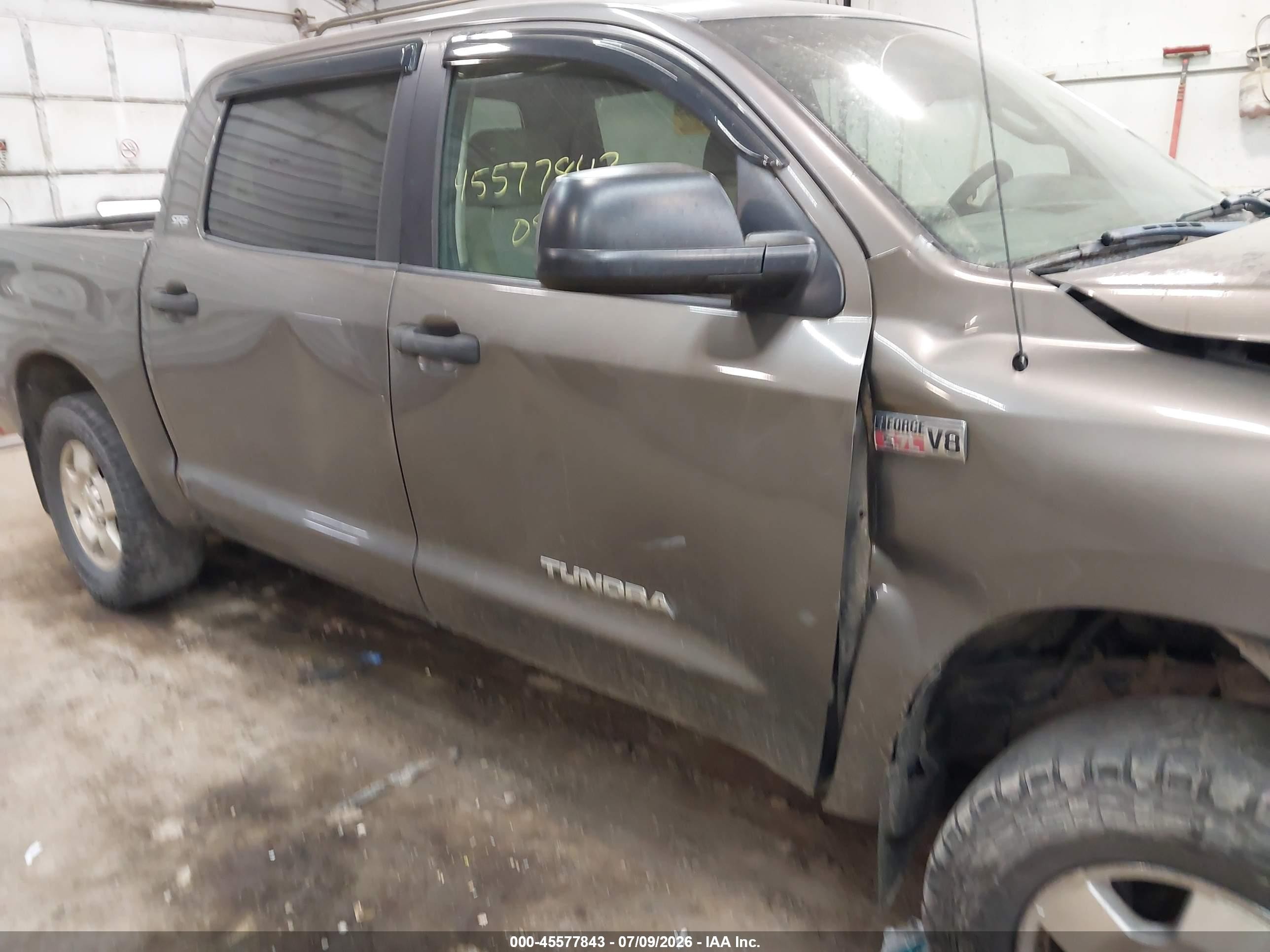 2008 Toyota Tundra Sr5 5.7l V8 Серый vin: 5TBDV54188S513744