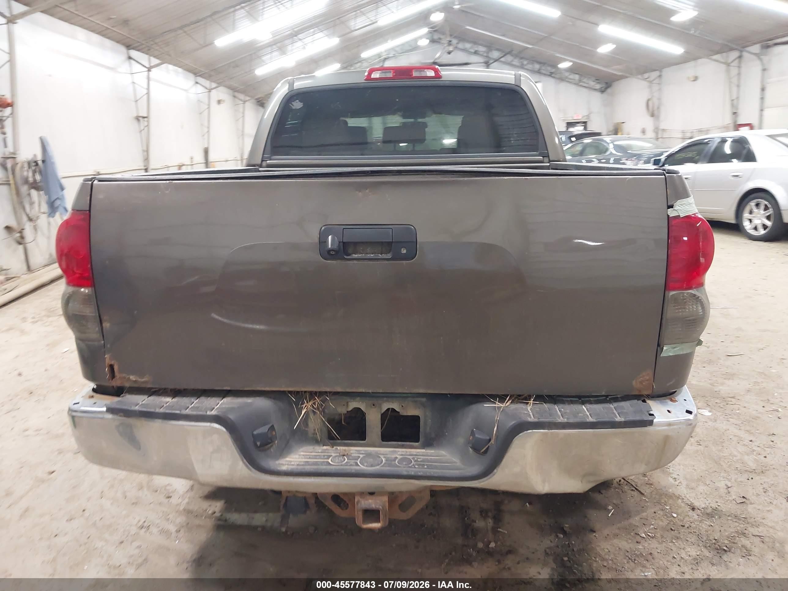 2008 Toyota Tundra Sr5 5.7l V8 Серый vin: 5TBDV54188S513744