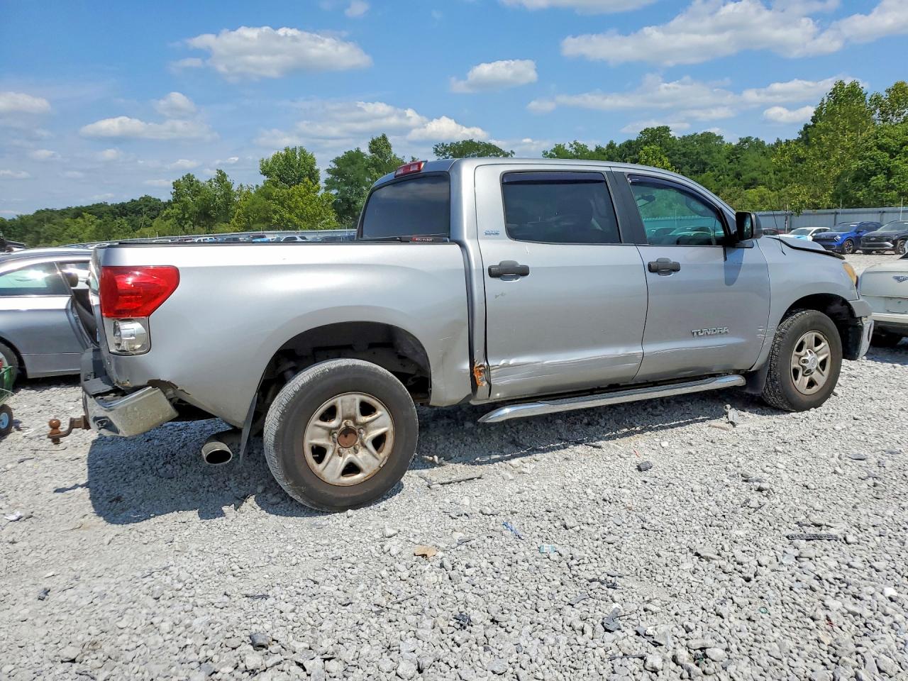 2007 Toyota Tundra Sr5 Silver vin: 5TBDV541X7S470460