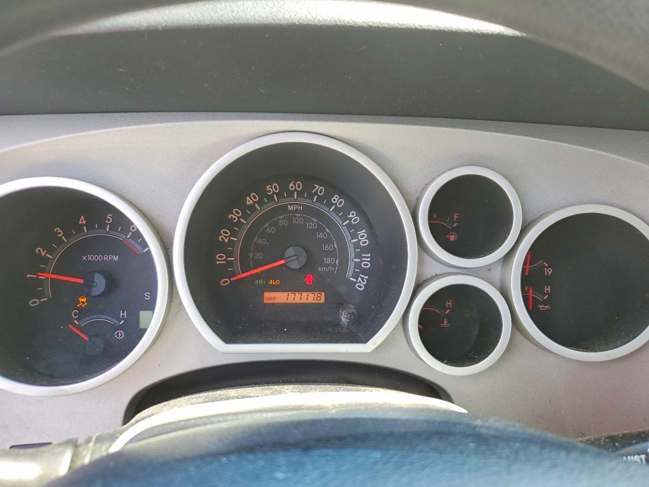 2007 Toyota Tundra Sr5 Silver vin: 5TBDV541X7S470460