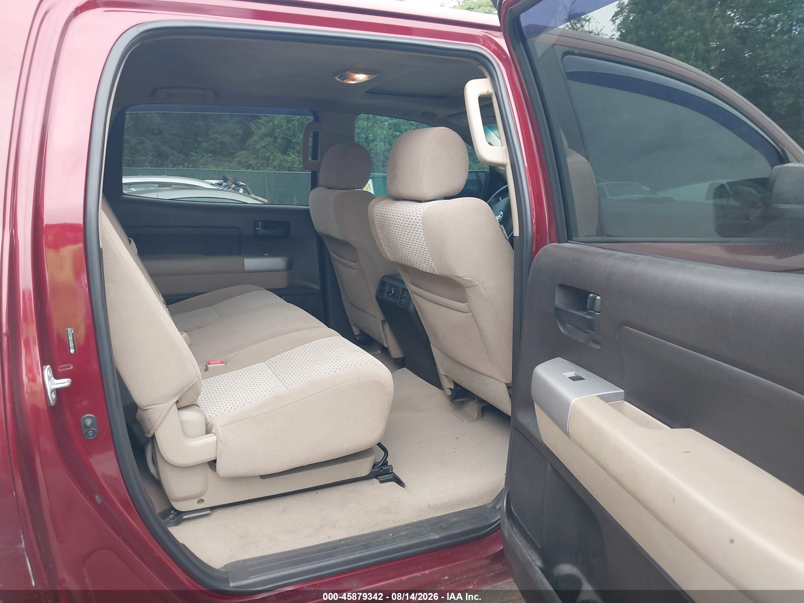 2008 Toyota Tundra Sr5 5.7l V8 Red vin: 5TBDV541X8S503748