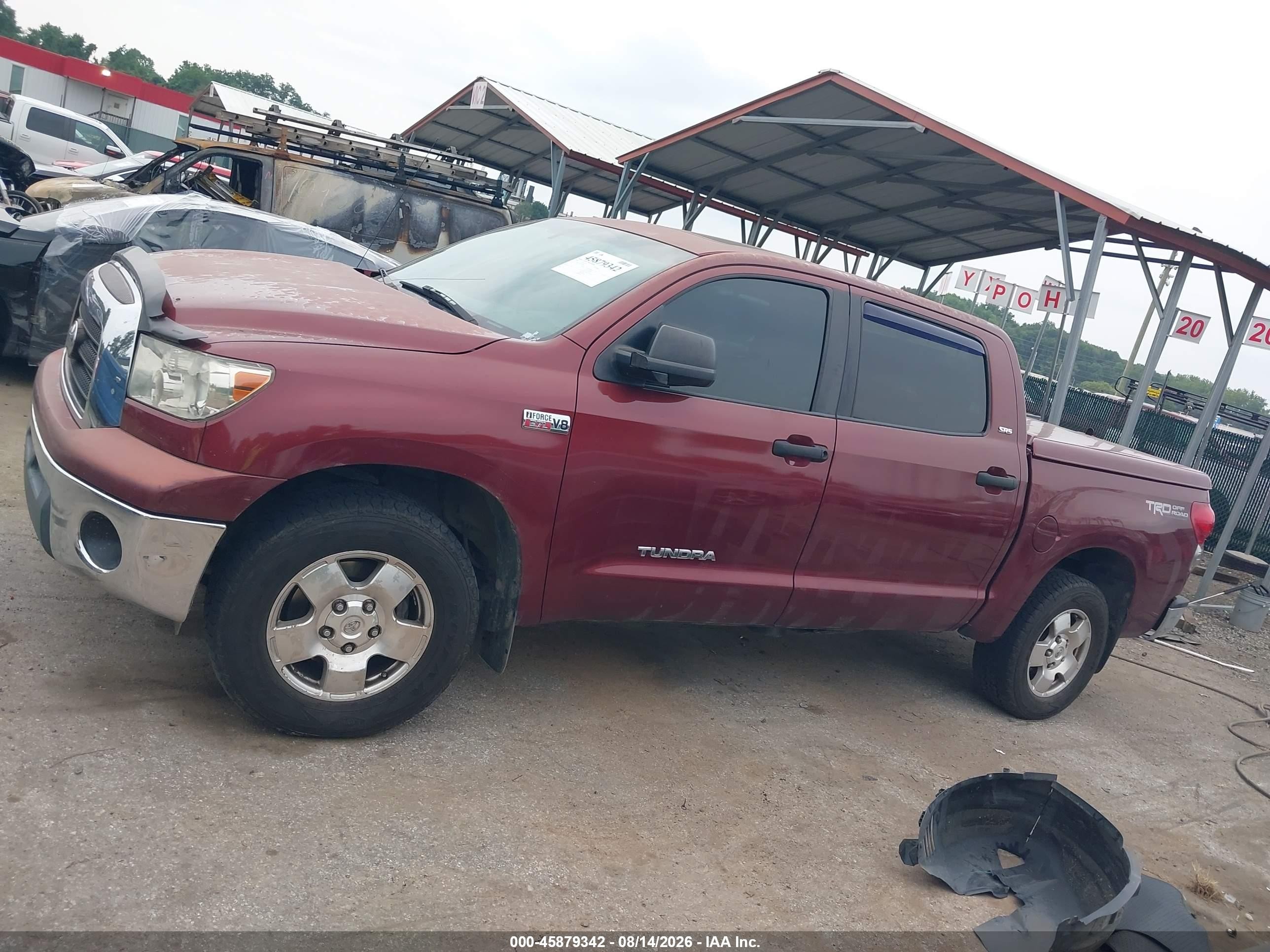 2008 Toyota Tundra Sr5 5.7l V8 Red vin: 5TBDV541X8S503748