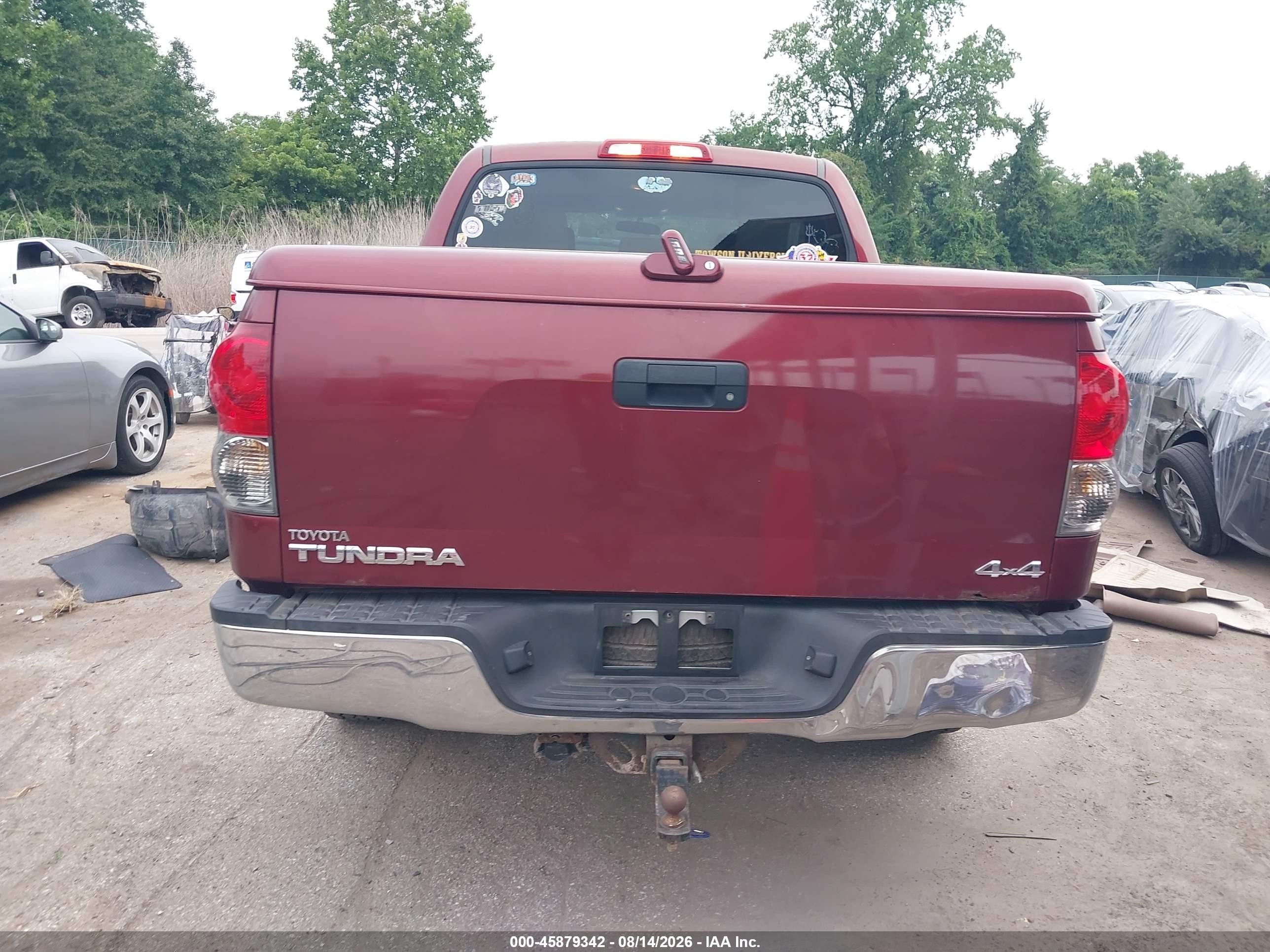 2008 Toyota Tundra Sr5 5.7l V8 Red vin: 5TBDV541X8S503748