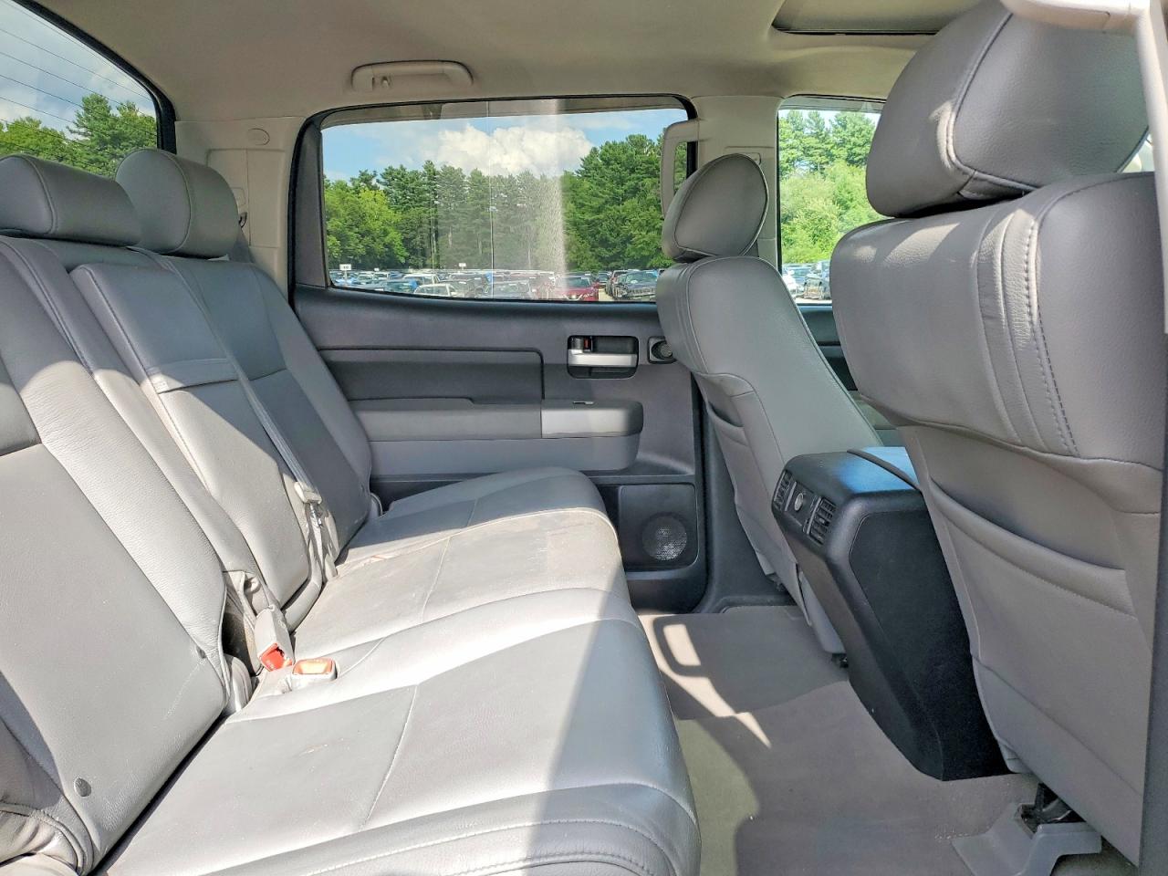 2007 Toyota Tundra Limited Silver vin: 5TBDV58107S478772